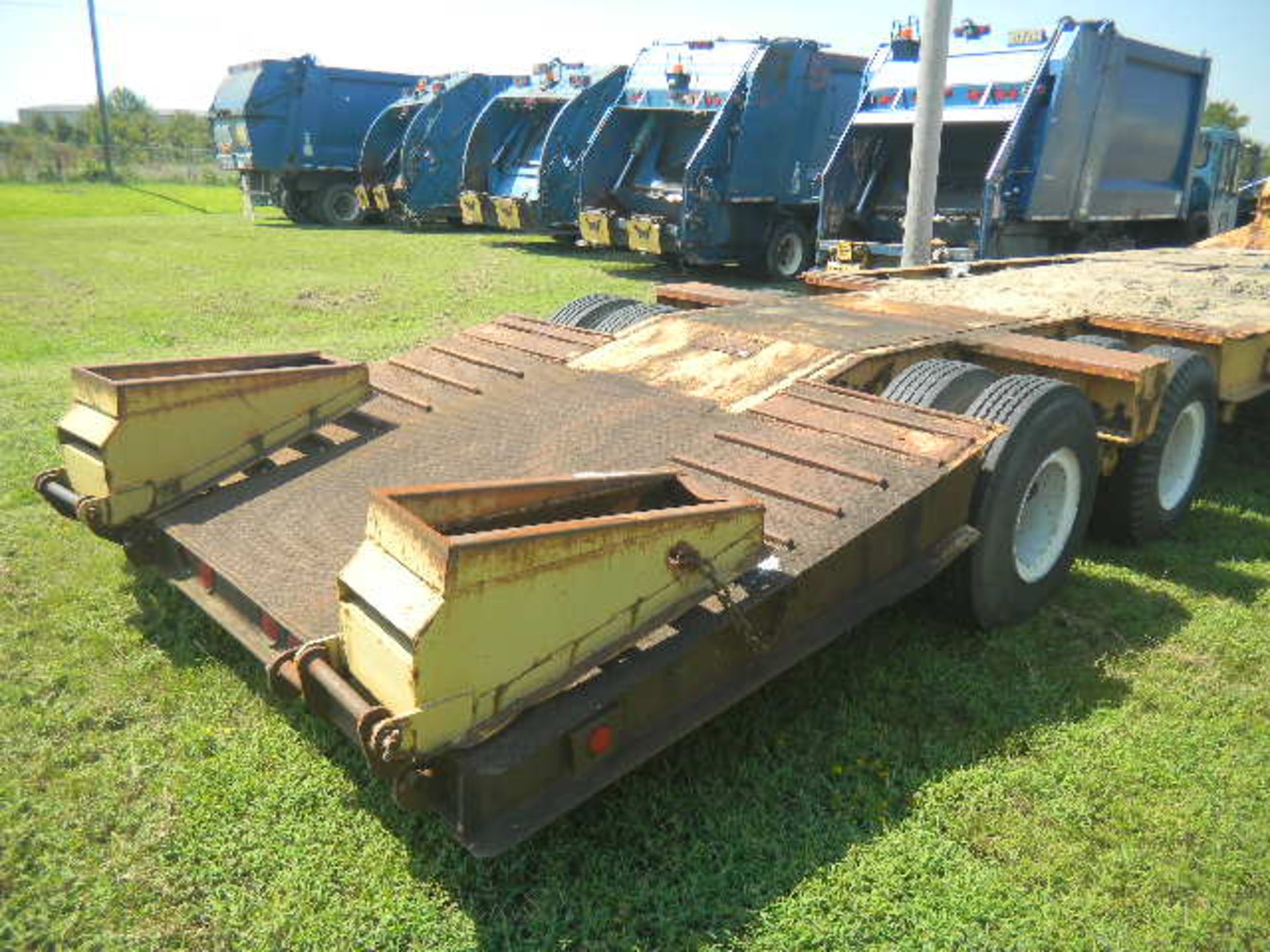 HD 1981 Fontaine Manf. Fifth Wheel Goose Neck Trailer - Needs Board Replaced - Image 4 of 13