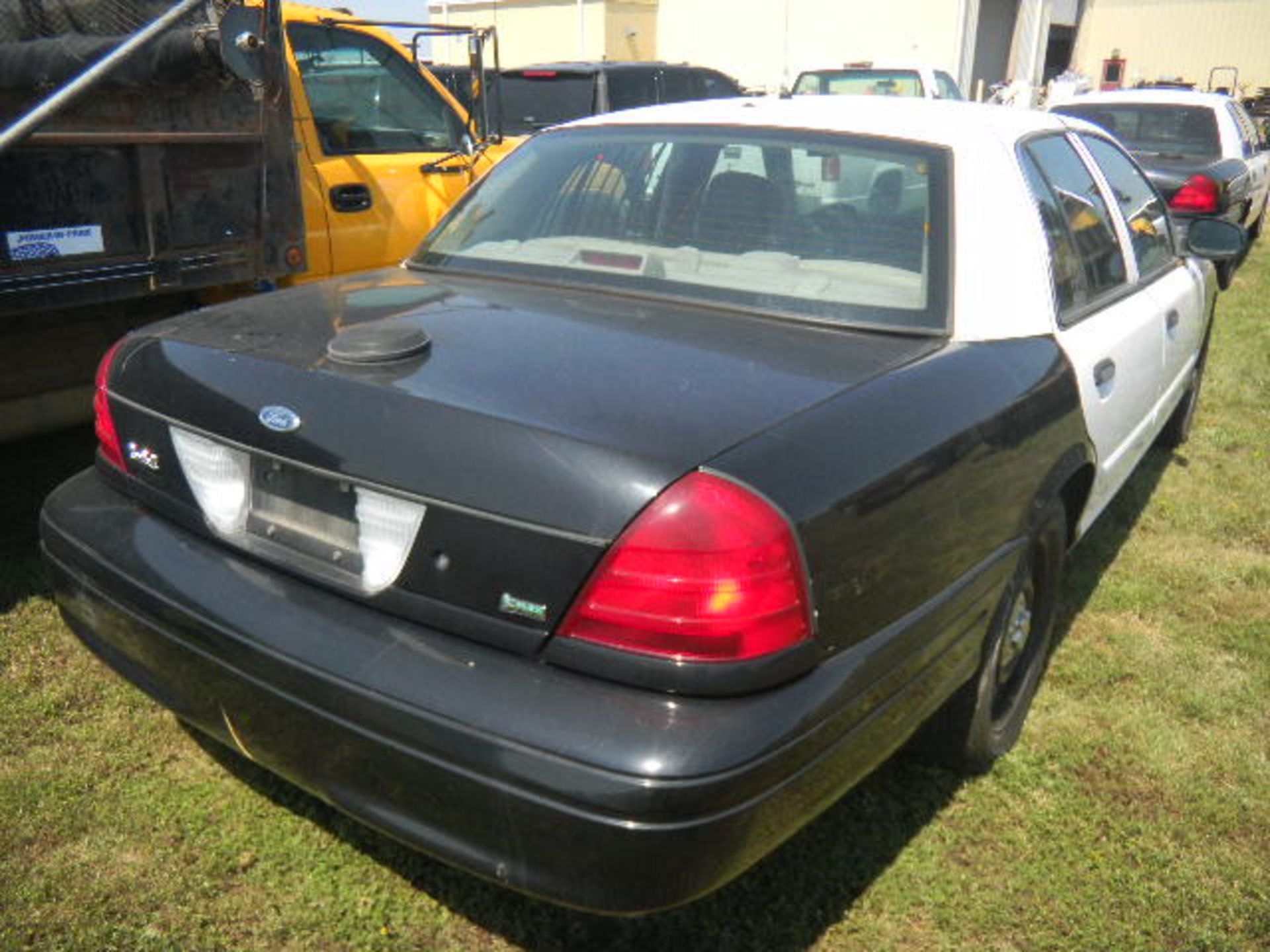 2009 Ford Crown Vic Black/White Patrol Car - Asset I.D. #654 - Last of Vin (139087) - Image 4 of 9