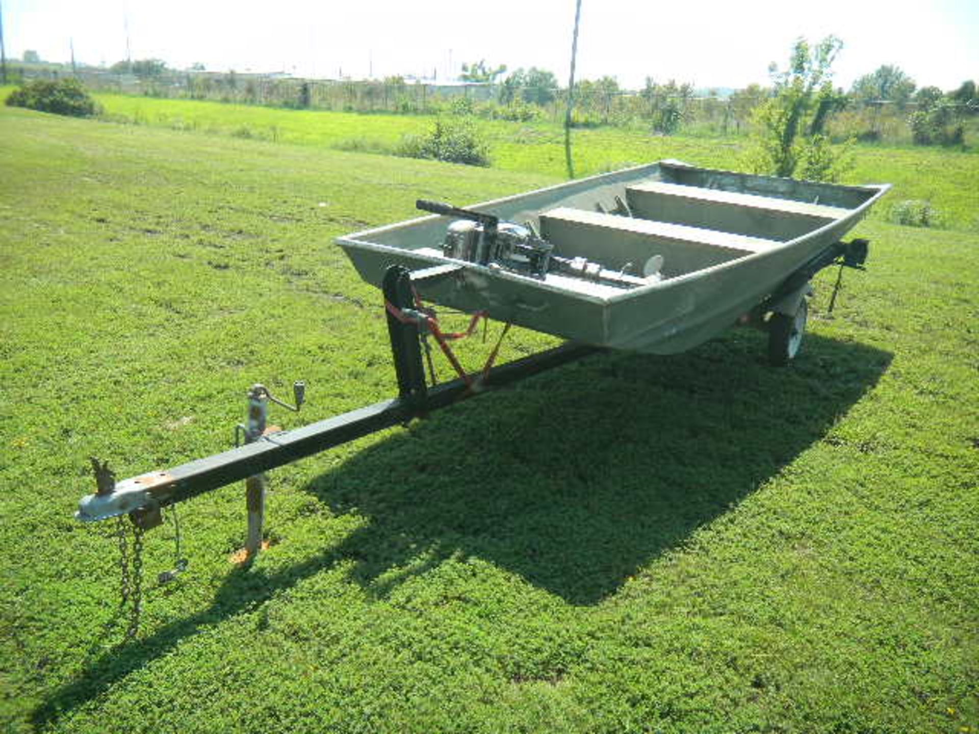 Alumacraft - Flat Bottom Boat, (6) Hp Yamaha Engine, & Trailer - Asset I.D. #518