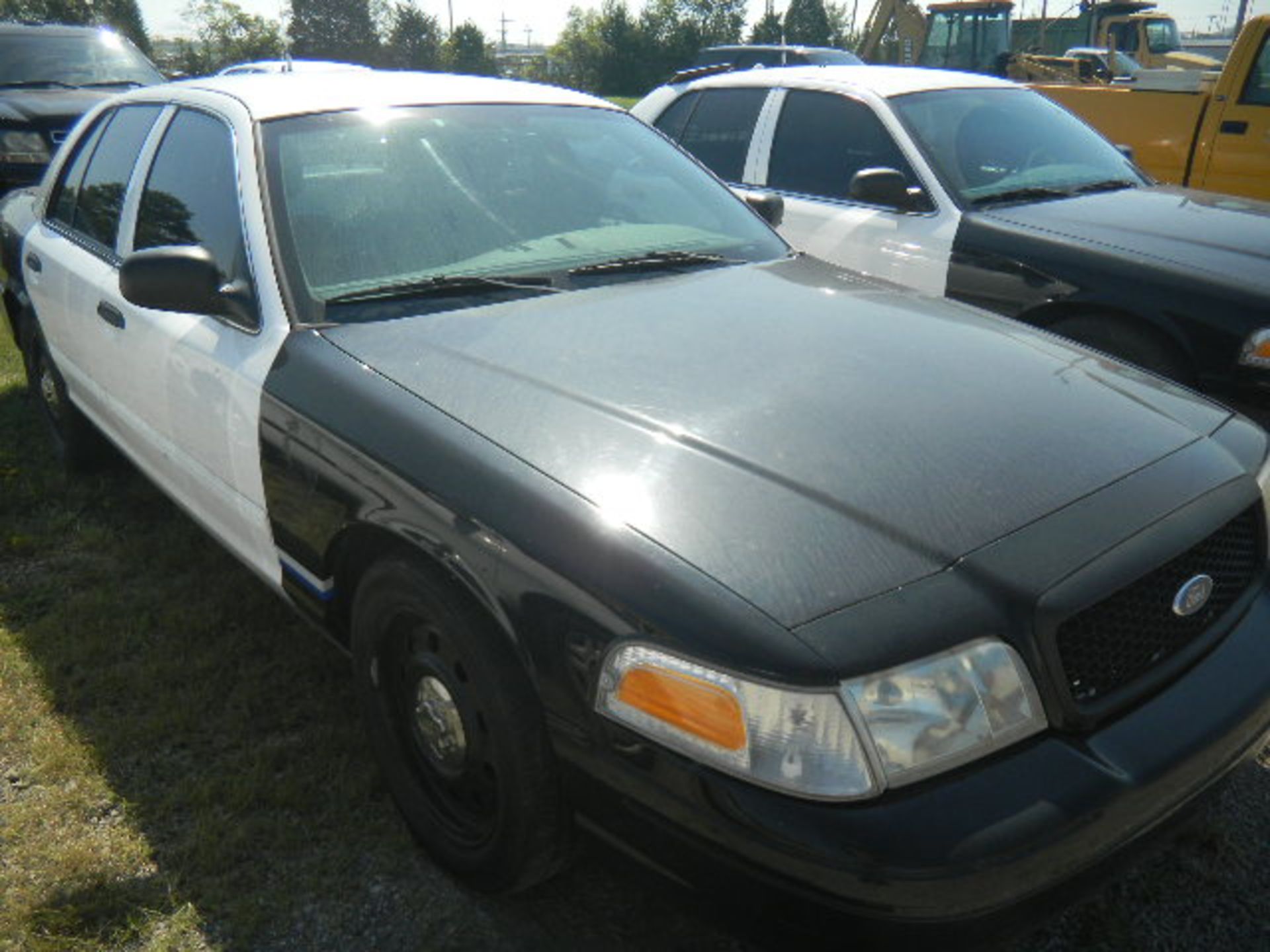 2009 Ford Crown Vic Black/White Patrol Car - Asset I.D. #682 - Last of Vin (139093)