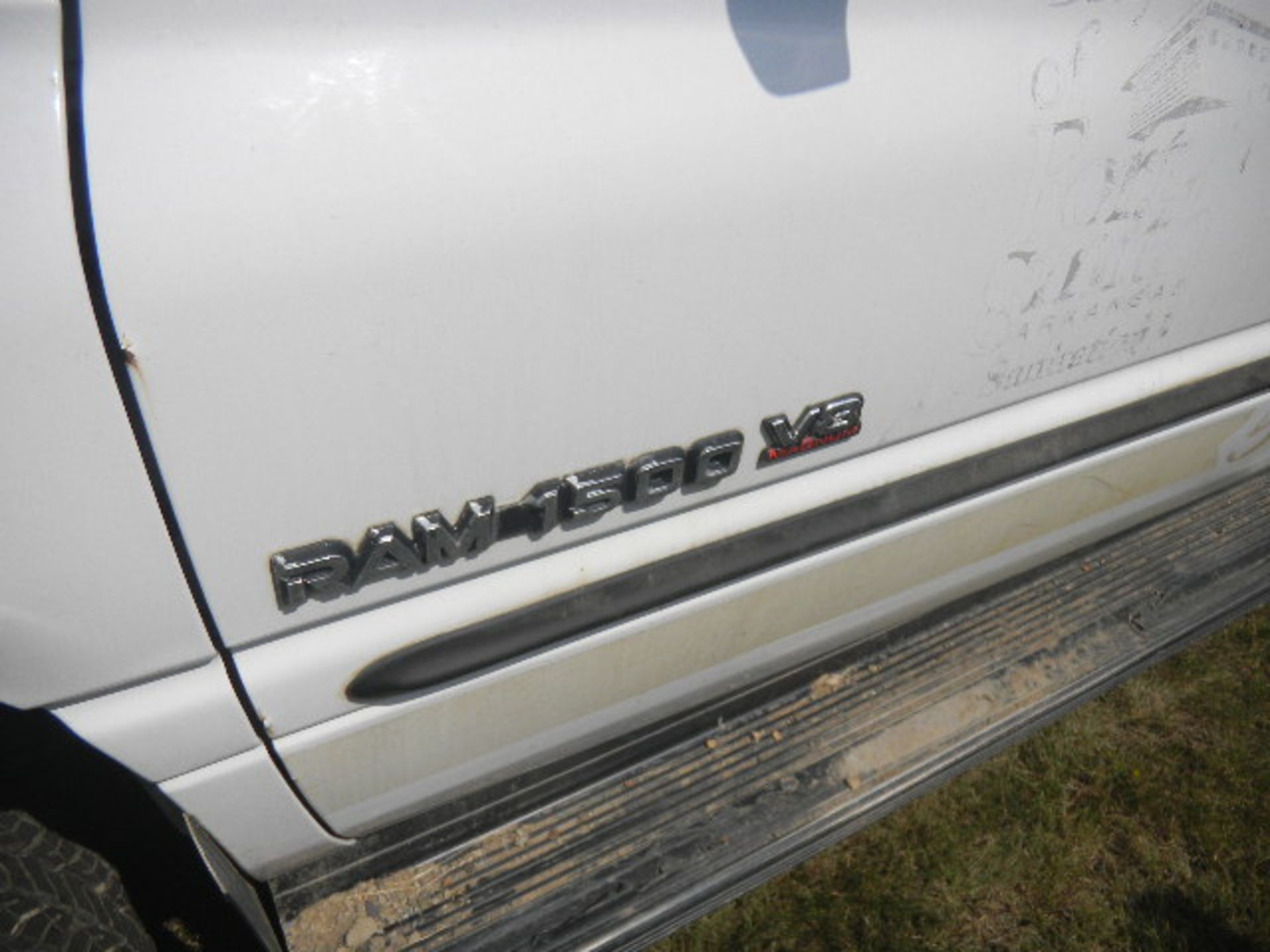 2001 Dodge 1500 SLT - V-8 Magnum 1/2 Ton Pickup (White) - Asset I.D. #557 - Last of Vin (S294927) - Image 7 of 8