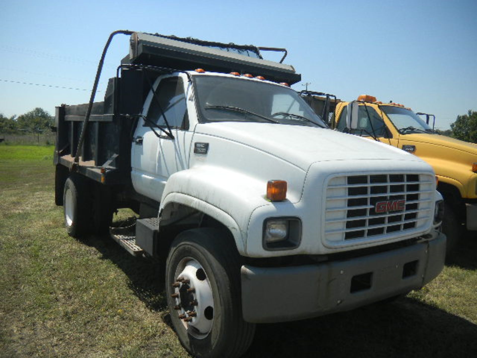 2000 GMC C7500 White 2 Ton Dump Truck - Asset I.D. #779 - Last of Vin (J503553)
