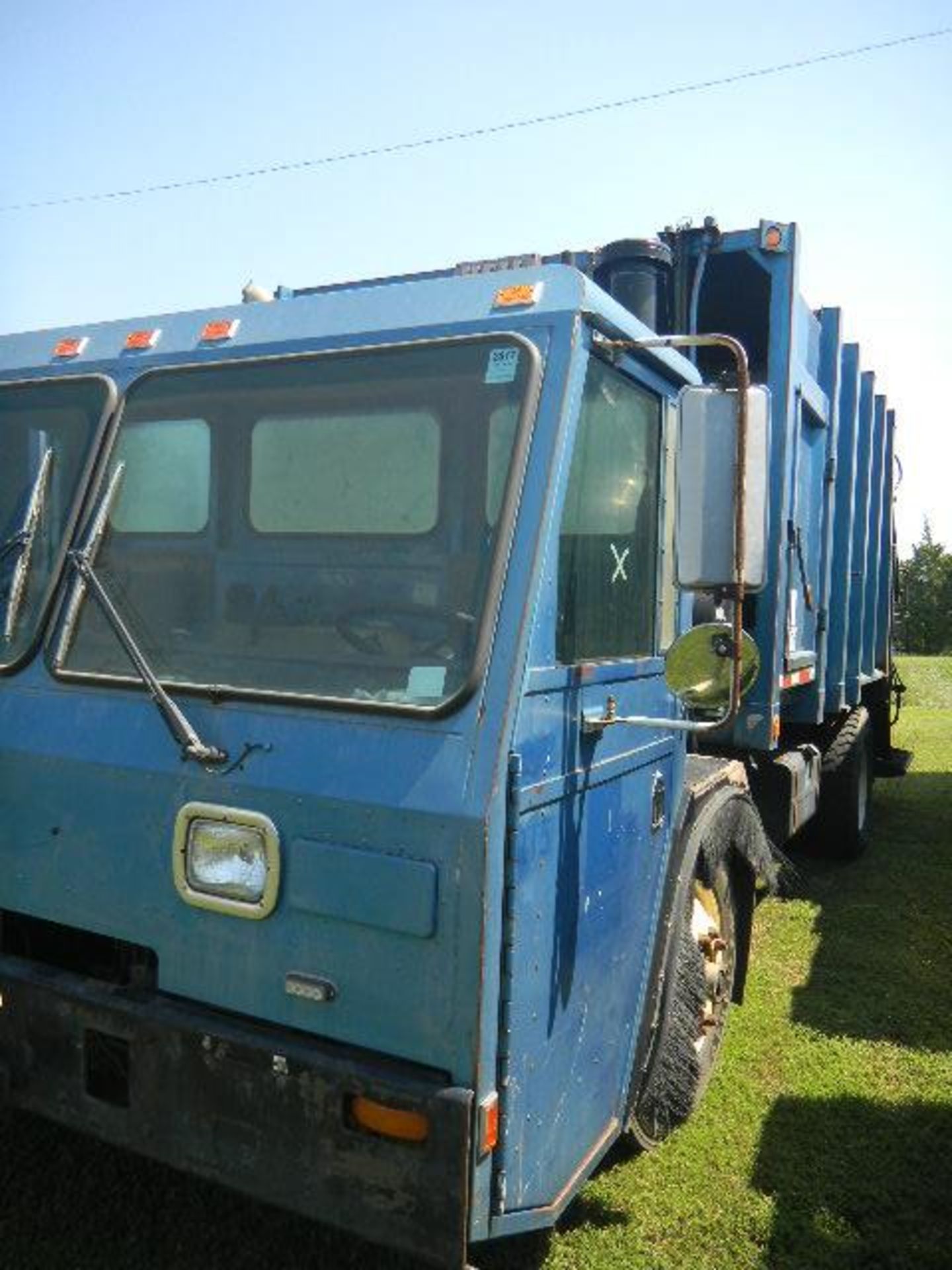 1999 Crane Carrier - 20 Yd Heil Rear Loader - Asset I.D. #172 - Last of Vin (044310)