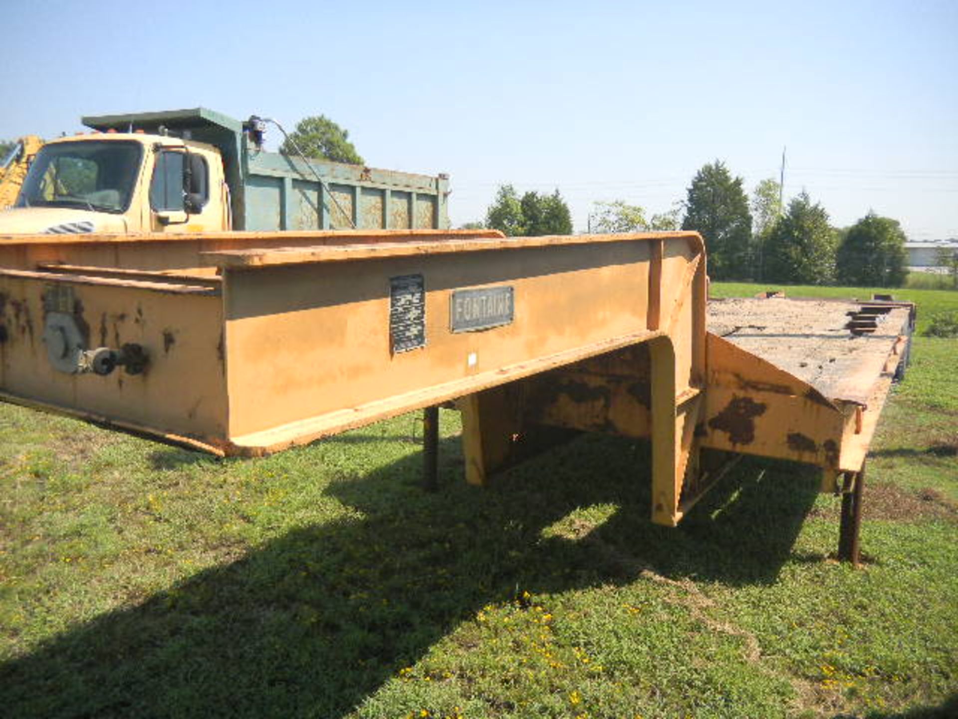 HD 1981 Fontaine Manf. Fifth Wheel Goose Neck Trailer - Needs Board Replaced - Image 10 of 13