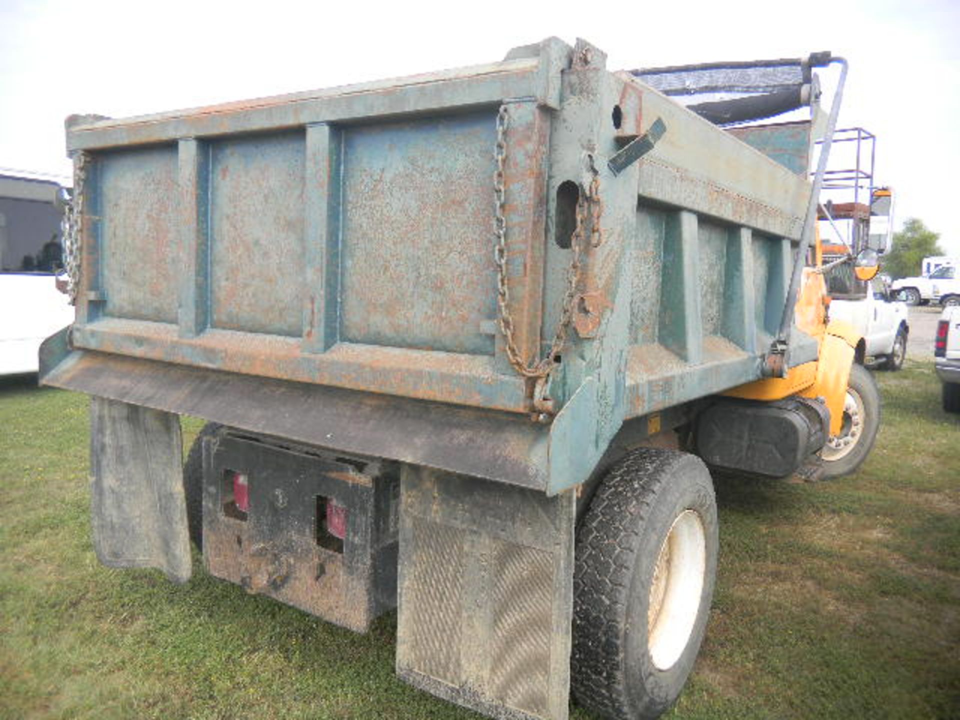 2000 International 4700 T444E (Yellow) - Asset I.D. #348 - Last of Vin (H346596) - Image 9 of 10