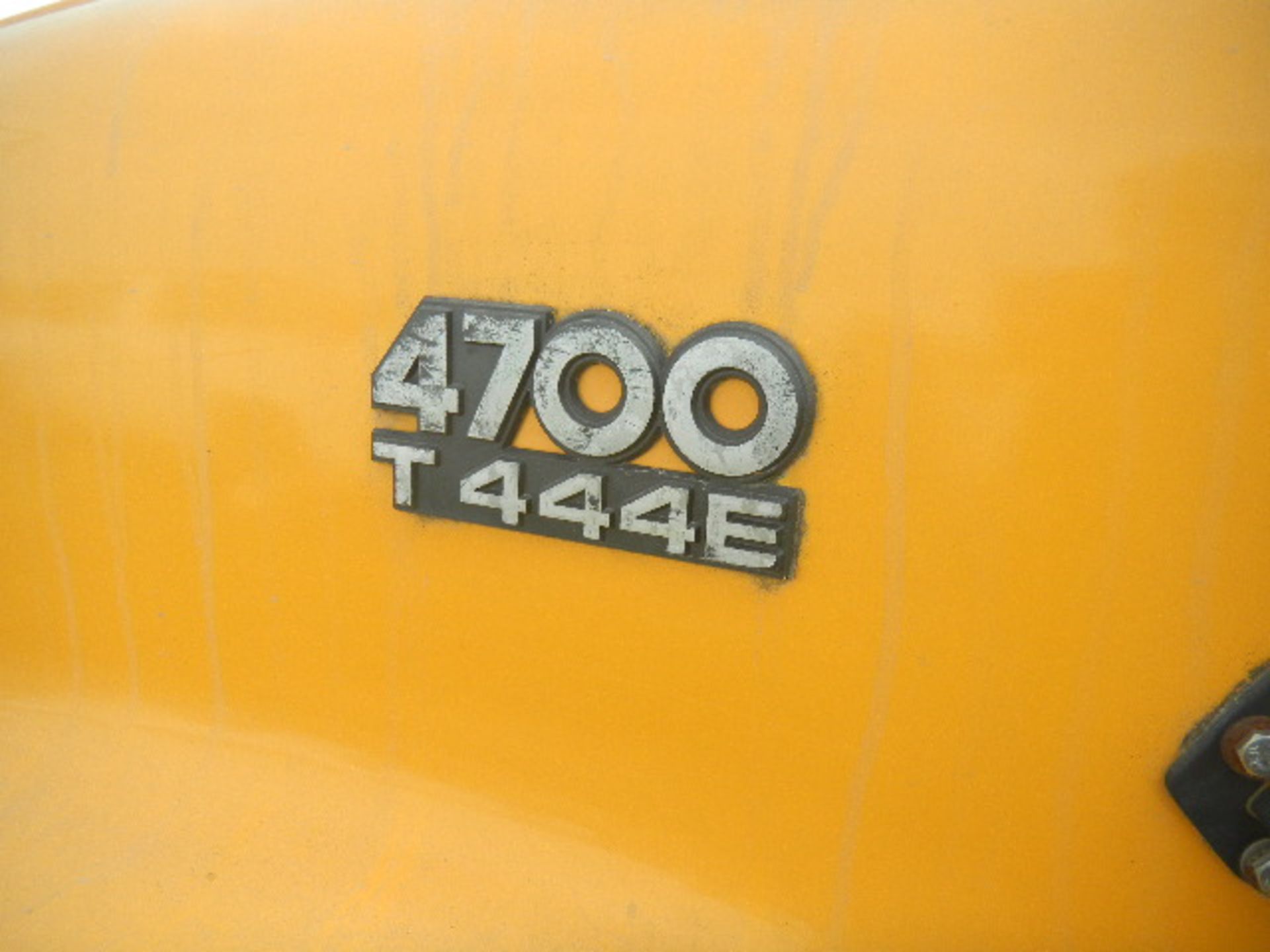 2000 International 4700 T444E (Yellow) - Asset I.D. #348 - Last of Vin (H346596) - Image 6 of 10