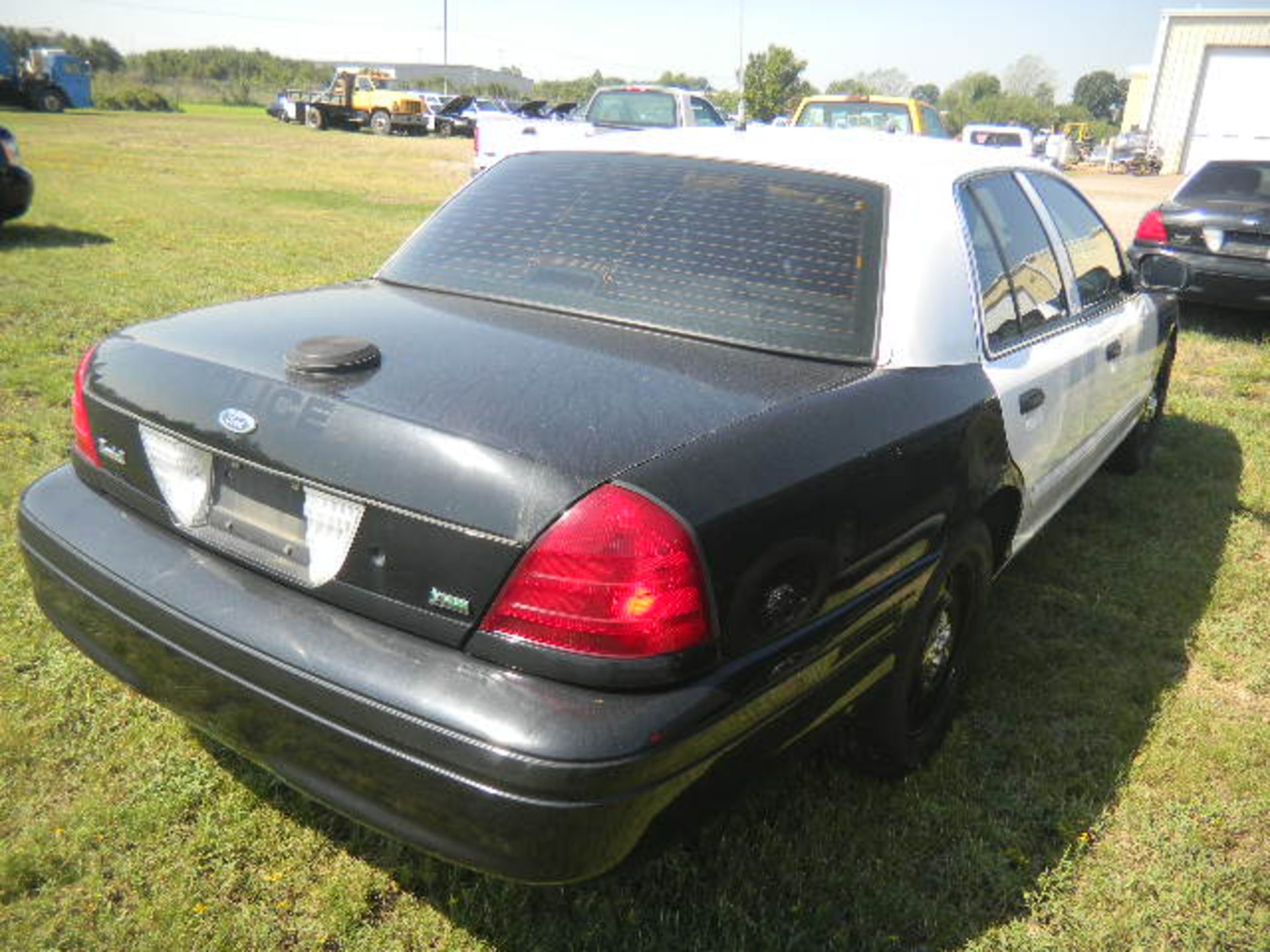 2010 Crown Vic Black/White Patrol Car - Asset I.D. #660 - Last of Vin (108700) - Image 3 of 7