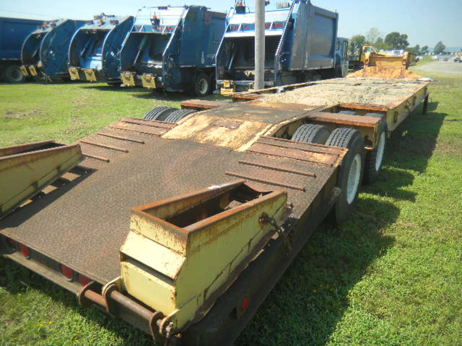 HD 1981 Fontaine Manf. Fifth Wheel Goose Neck Trailer - Needs Board Replaced - Image 5 of 13