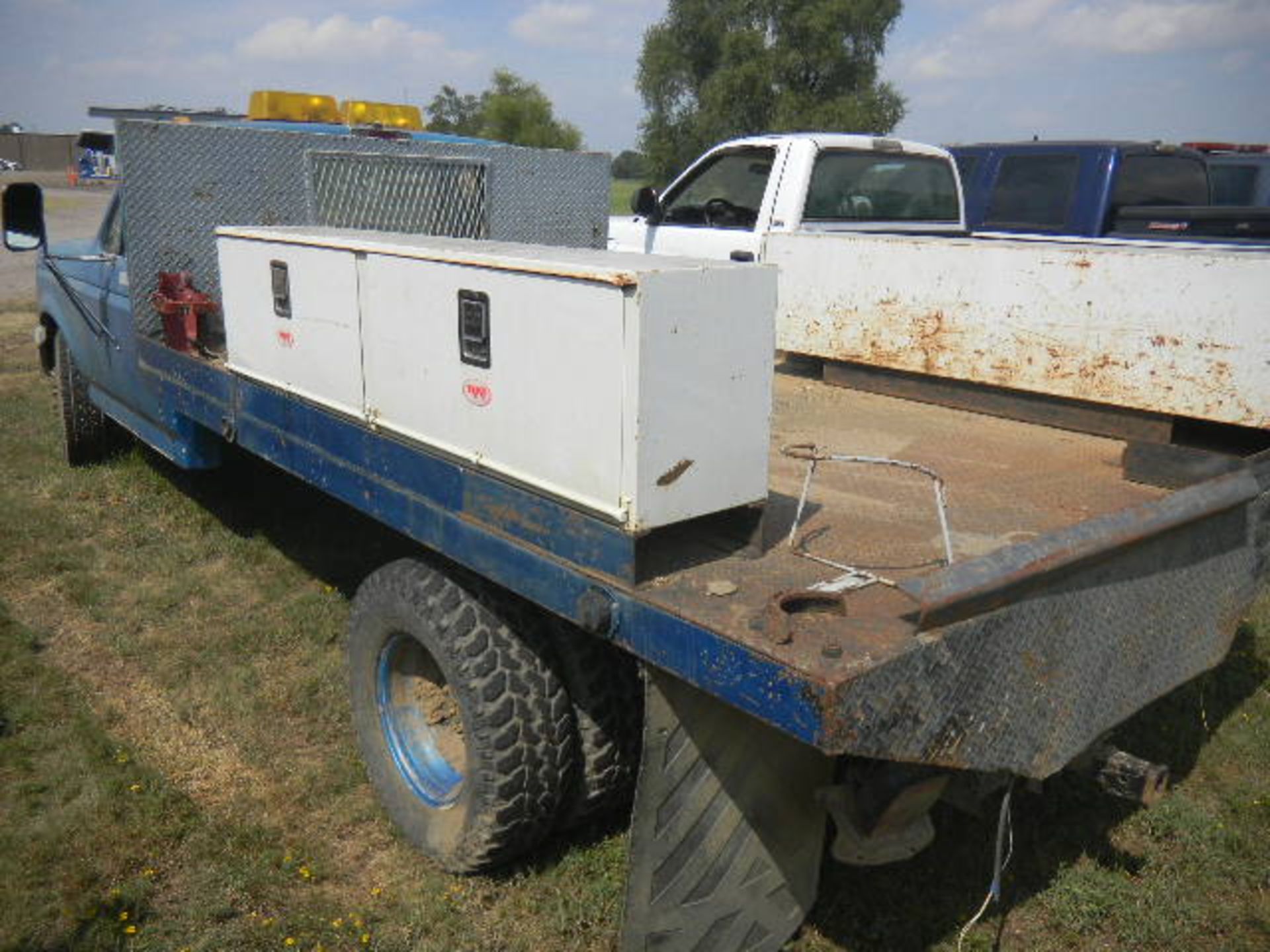 1996 Ford 1 Ton Flatbed Truck w/Utility Toolboxes - Asset I.D. #4 - Last of Vin (CA47275) - Image 3 of 7