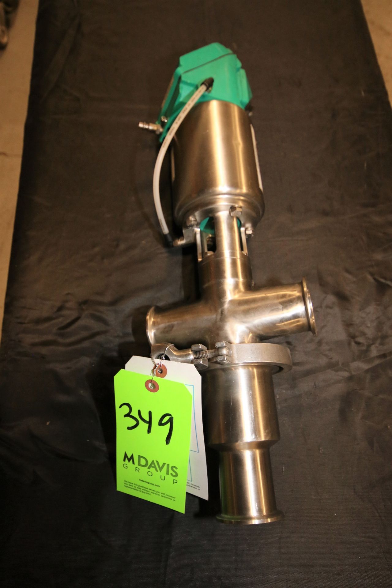 Tri Clover 2"  3 - Way S/S Air Valve, Model 761-30M-19L-2-316L-36-5, SN 229632-001, Clamp Type