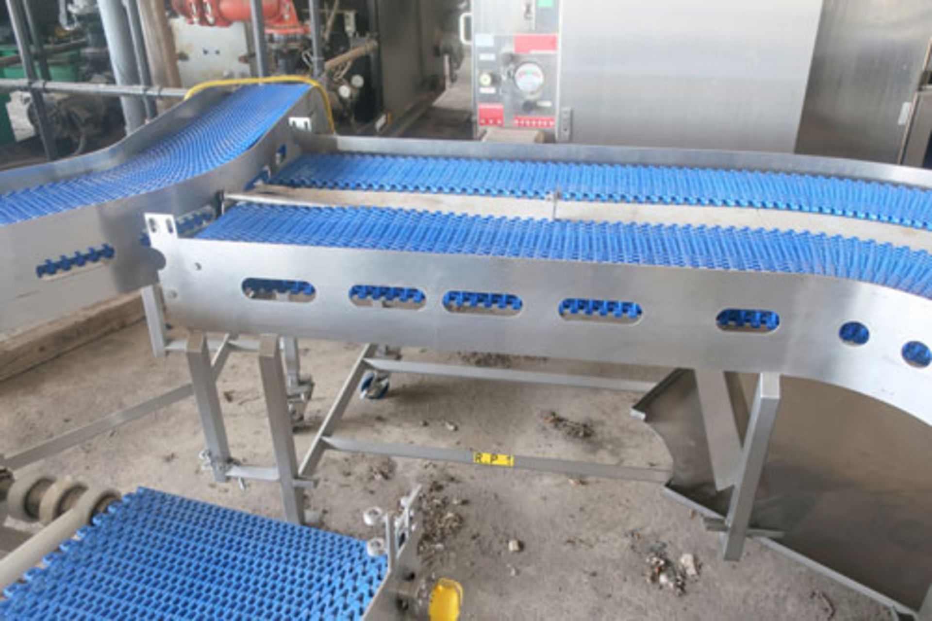 Plastic link belt motorized conveyor system consisting of; (2) sections 30.5" x 80" inclined (no - Image 14 of 47