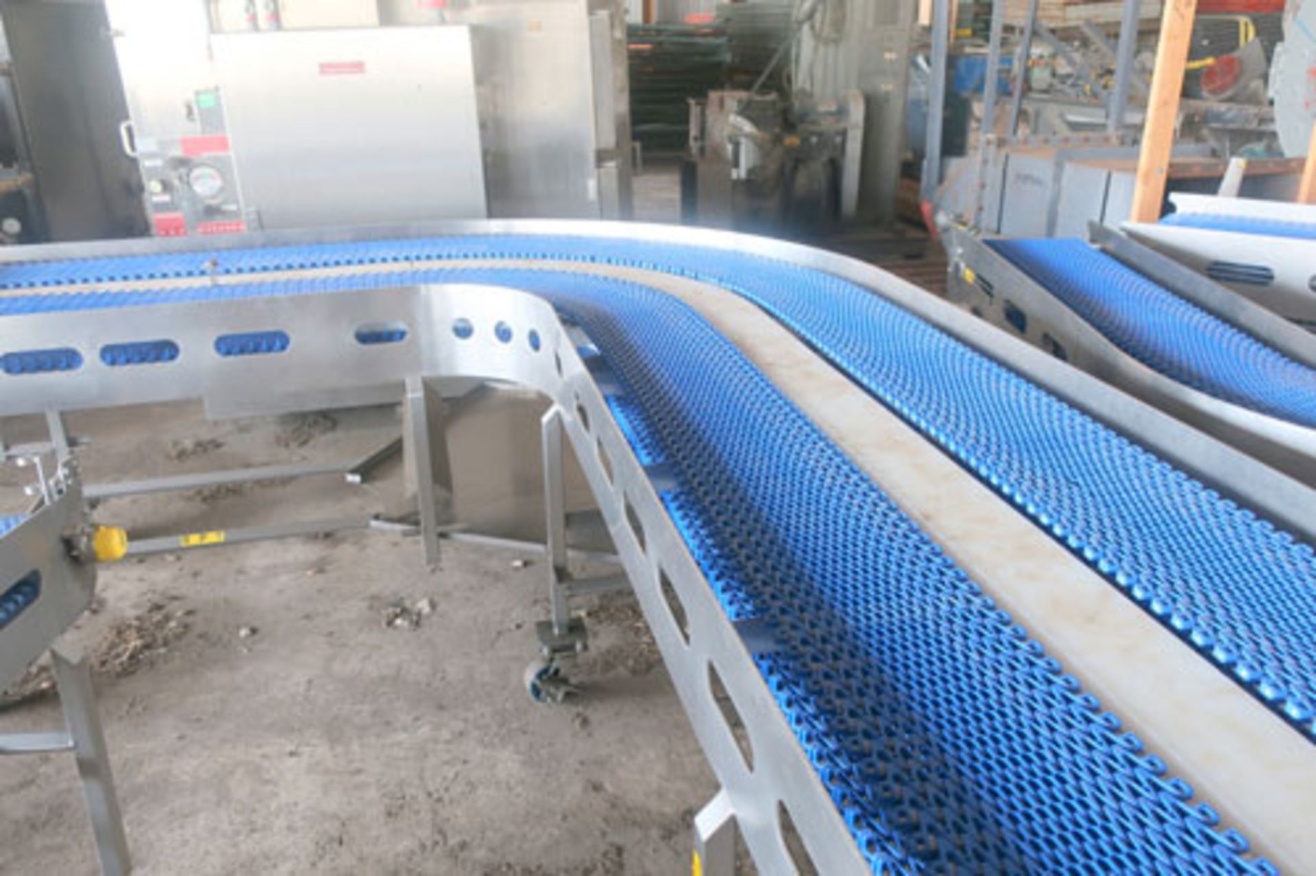 Plastic link belt motorized conveyor system consisting of; (2) sections 30.5" x 80" inclined (no - Image 10 of 47