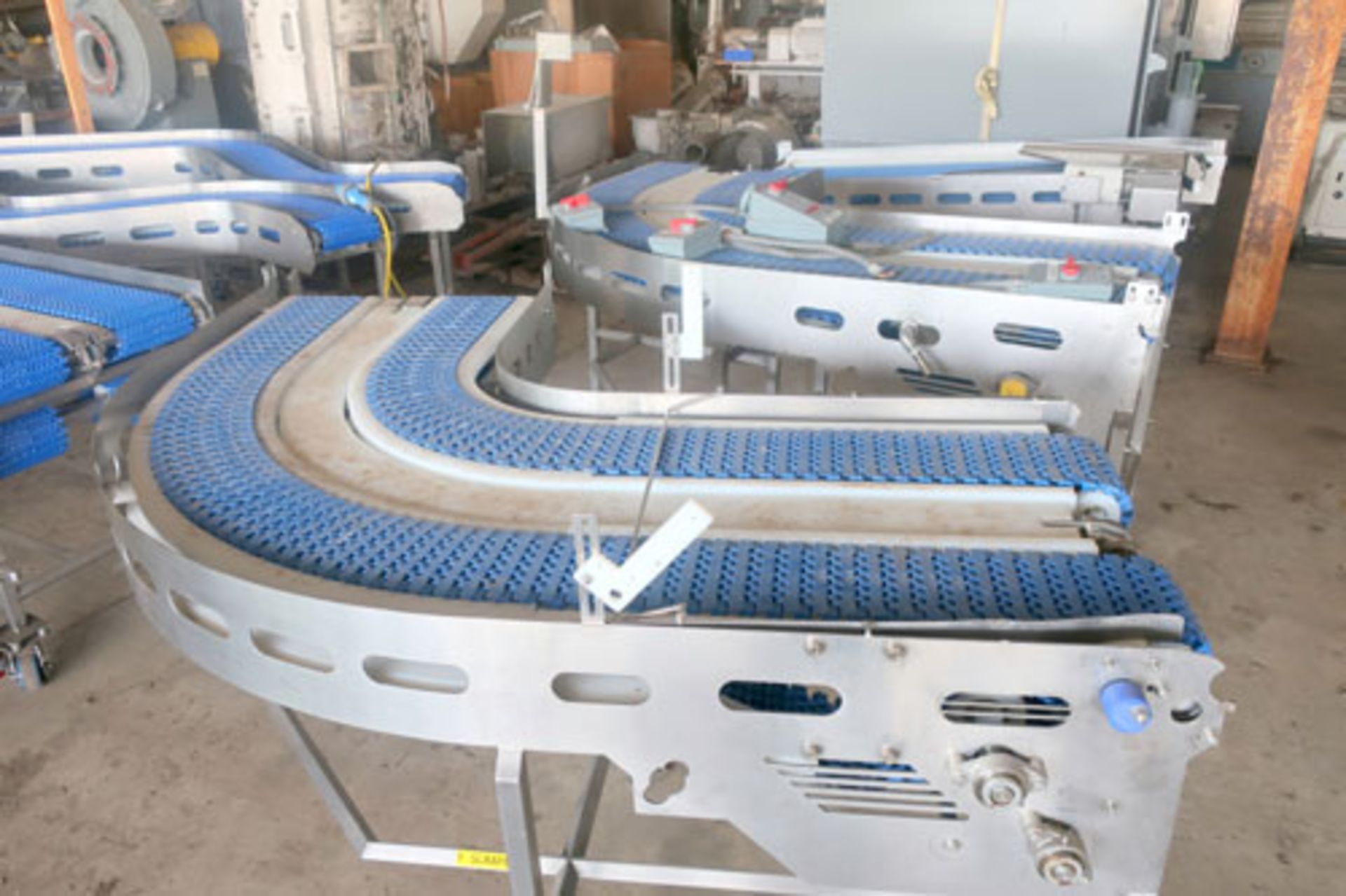 Plastic link belt motorized conveyor system consisting of; (2) sections 30.5" x 80" inclined (no - Image 41 of 47