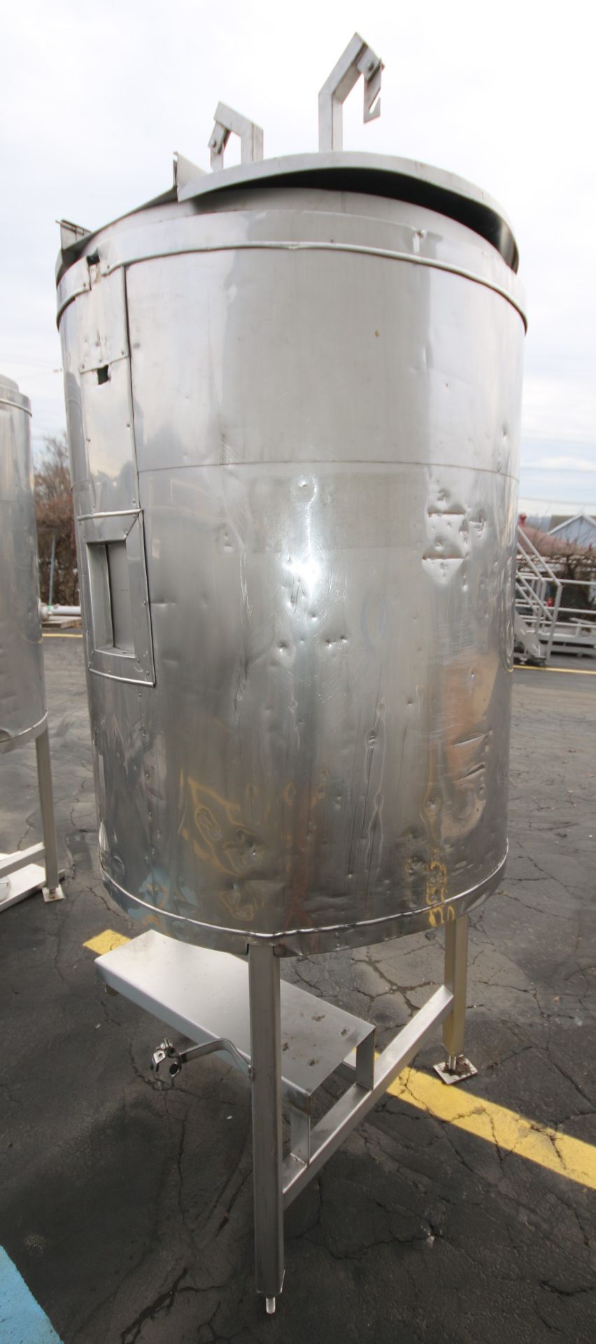 Aprox. 200 Gal. Cone Bottom S/S Tank with Hinged Lid, with Hinged Lid, 2" CT Bottom Connector, - Image 3 of 6