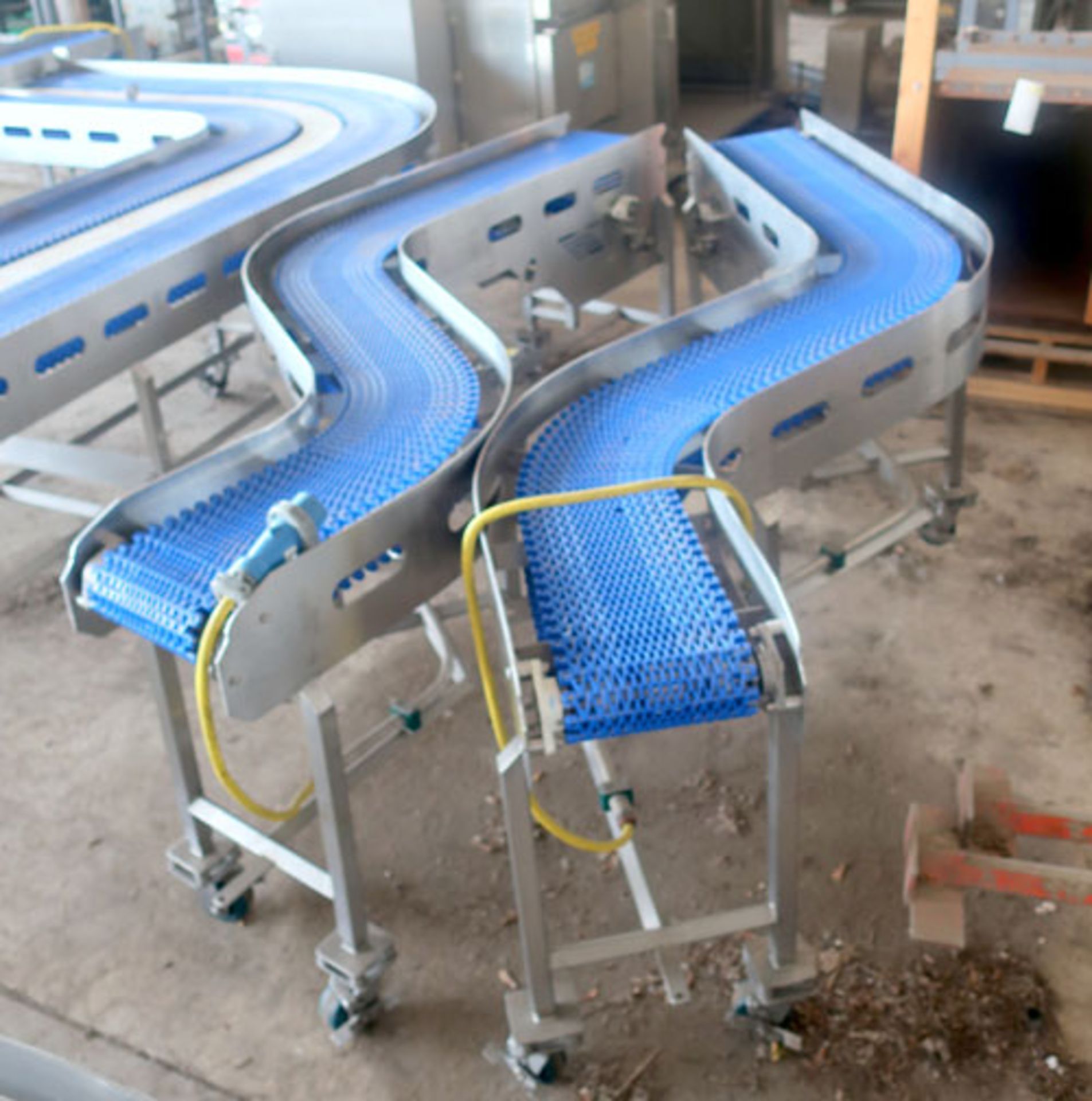 Plastic link belt motorized conveyor system consisting of; (2) sections 30.5" x 80" inclined (no - Image 3 of 47