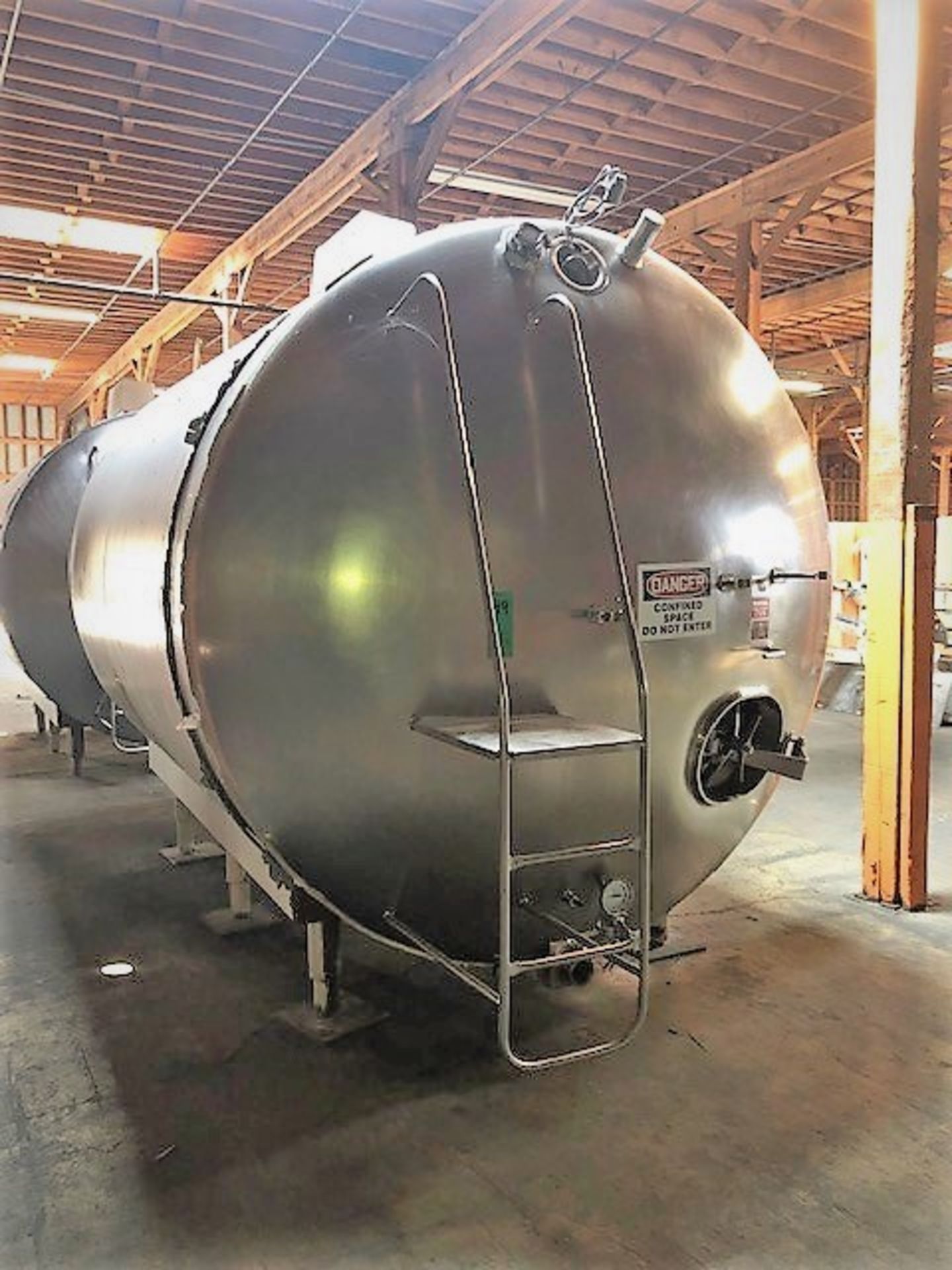 Walker S/S 4,000 Gal. Horizontal Jacketed Tank, Model 10593, S/N HHT4886R, Area Sq. Ft. 84/R-12,