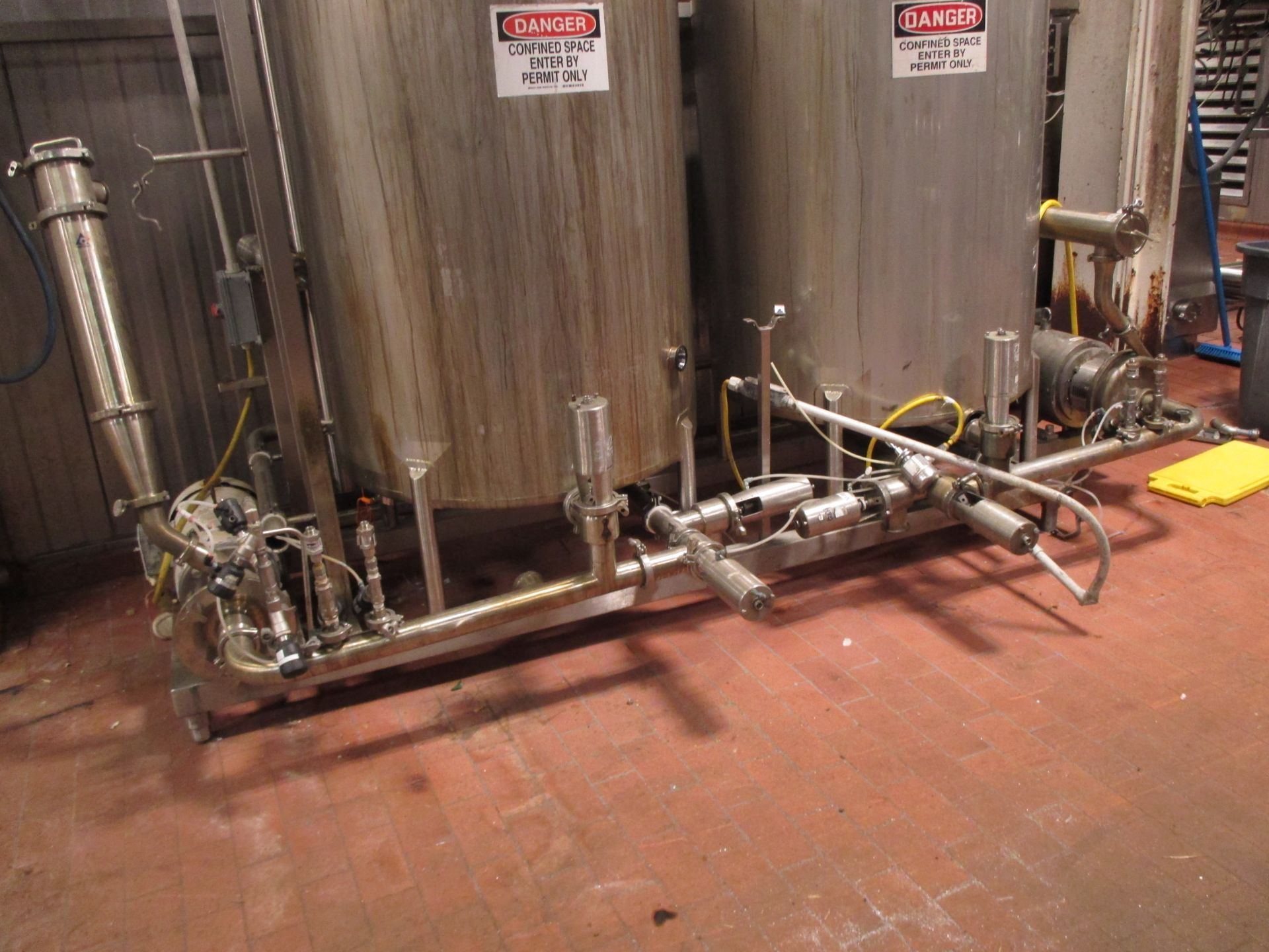 2-Tank Skid-Mounted Dual CIP System, System Includes (2) Pumps (1) Fristam & (1) Alfa Laval, (2) - Image 3 of 4