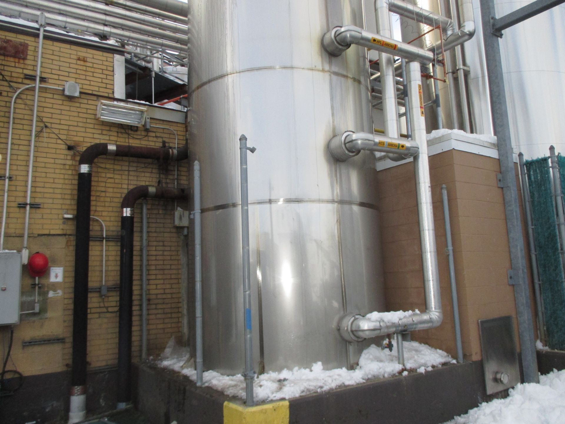 Cherry Burrell 10,000 Gal. Refrigerated Silo, with S/S Exterior, Vertical Agitation, Hydraulic Motor - Image 2 of 6