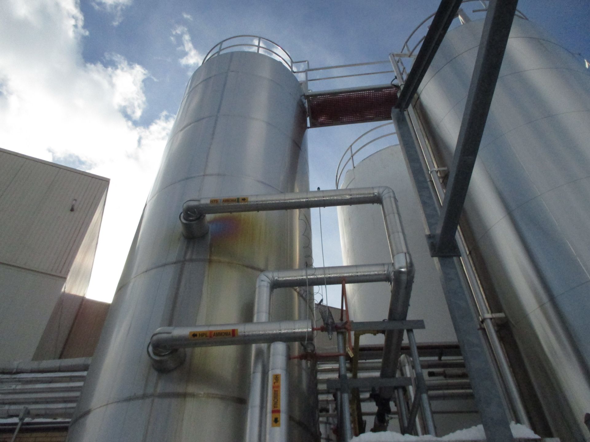 Cherry Burrell 10,000 Gal. Refrigerated Silo, with S/S Exterior, Vertical Agitation, Hydraulic Motor - Image 3 of 6
