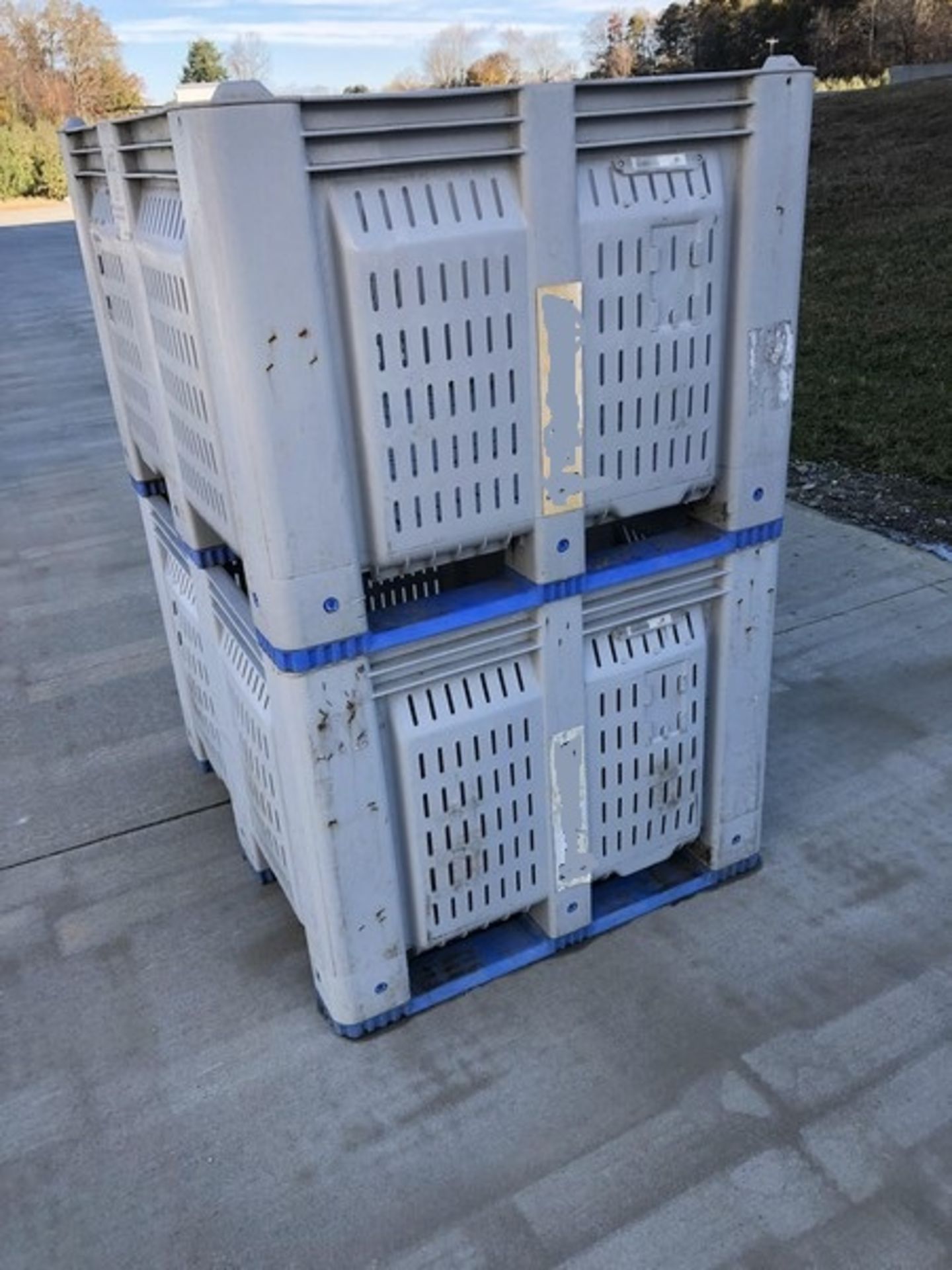 Decade Products 20-Bushel Vented MACX Stackable HDPE Produce Bins - Image 5 of 5