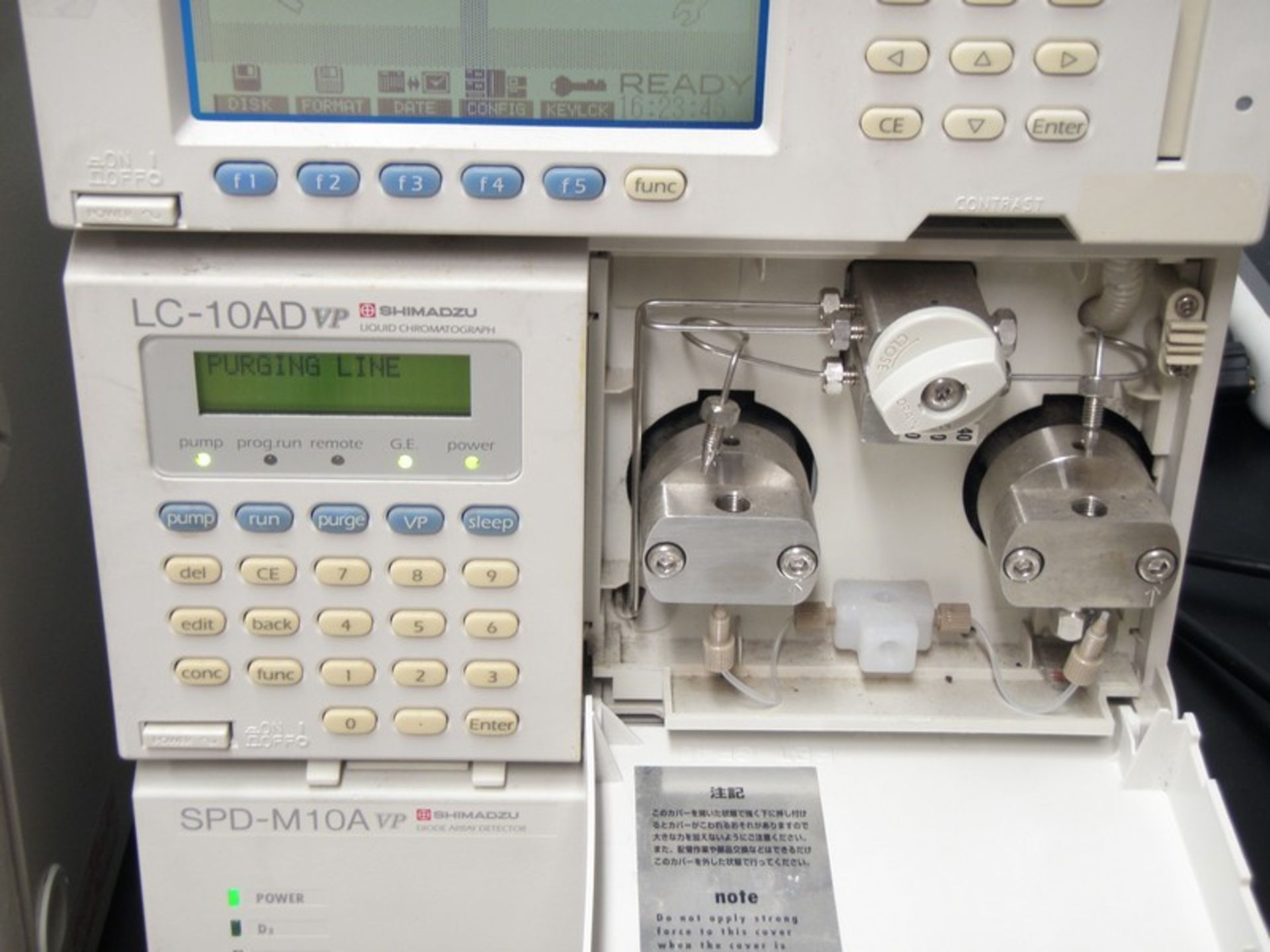 Shimadzu LC-10 HPLC System Containing: CTO-10AC Column Oven, DGU-14A Degasser, SCL-10A System - Image 7 of 10