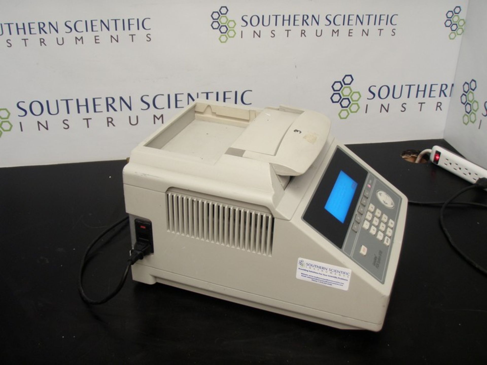 Applied Biosystems GeneAmp PCR System 9700 with Adjustable Settings (NOTE: System Powers On & - Bild 2 aus 10