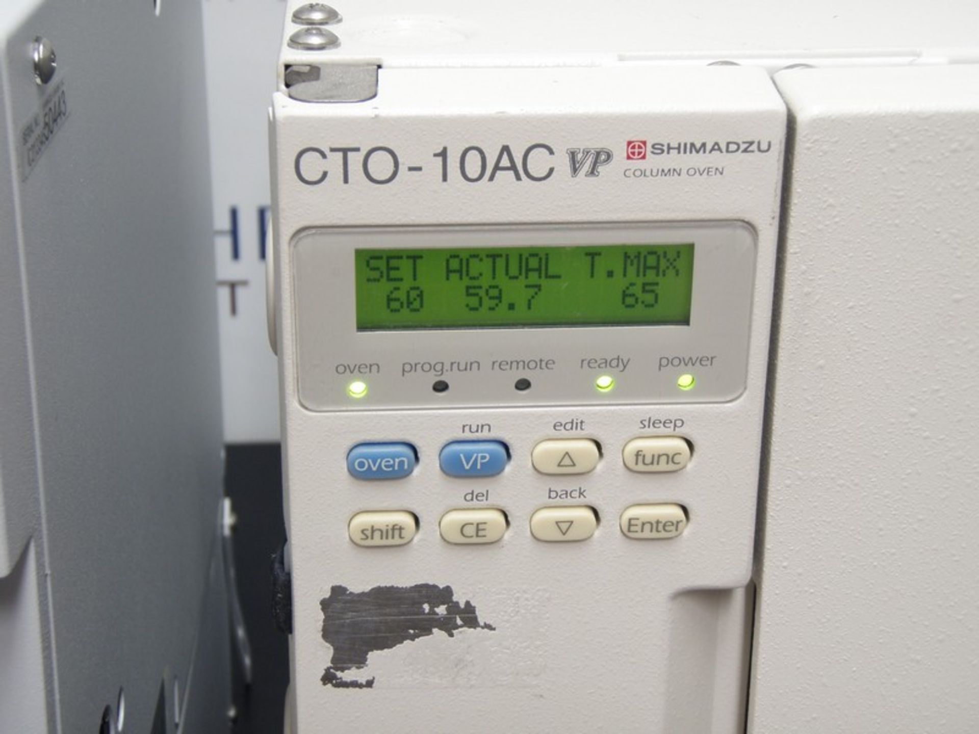 Shimadzu LC-10 HPLC System Containing: CTO-10AC Column Oven, DGU-14A Degasser, SCL-10A System - Image 4 of 10
