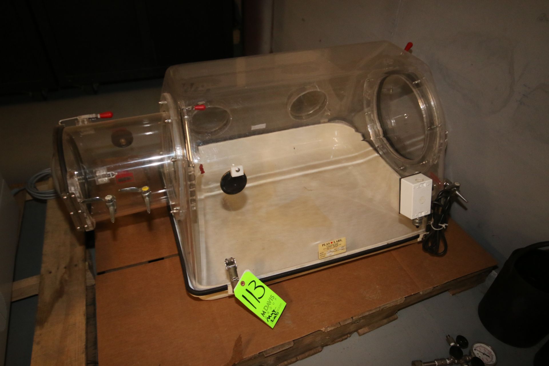 Plas Lab Glove Box, M/N 815-PGB, S/N 29001, 110 Volts, Enclosed Chamber Aprox. 31" L x 24" W ***