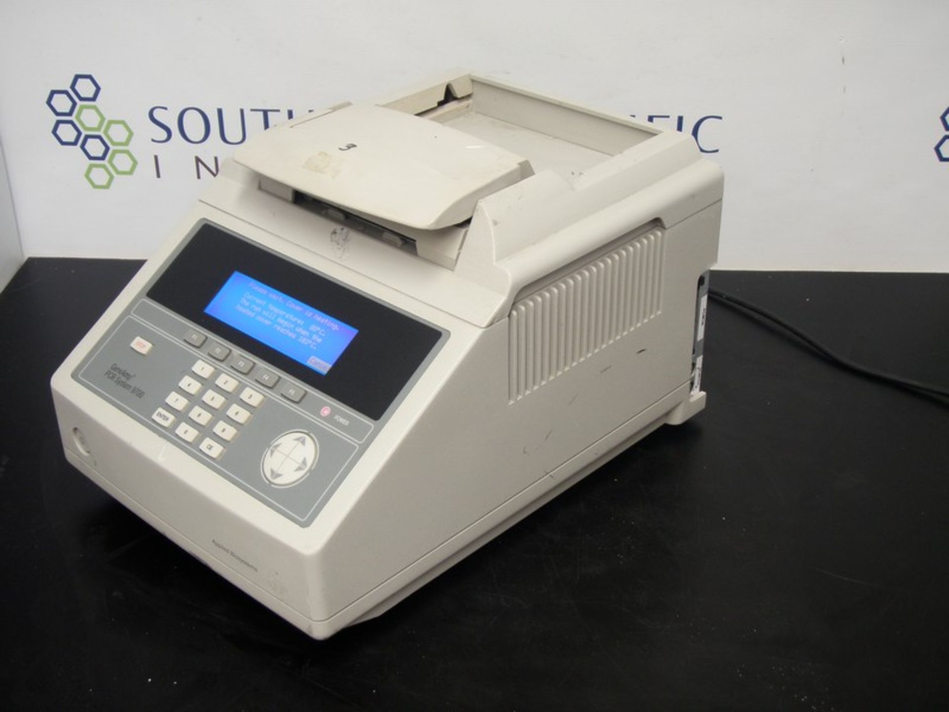 Applied Biosystems GeneAmp PCR System 9700 with Adjustable Settings (NOTE: System Powers On & - Bild 4 aus 10