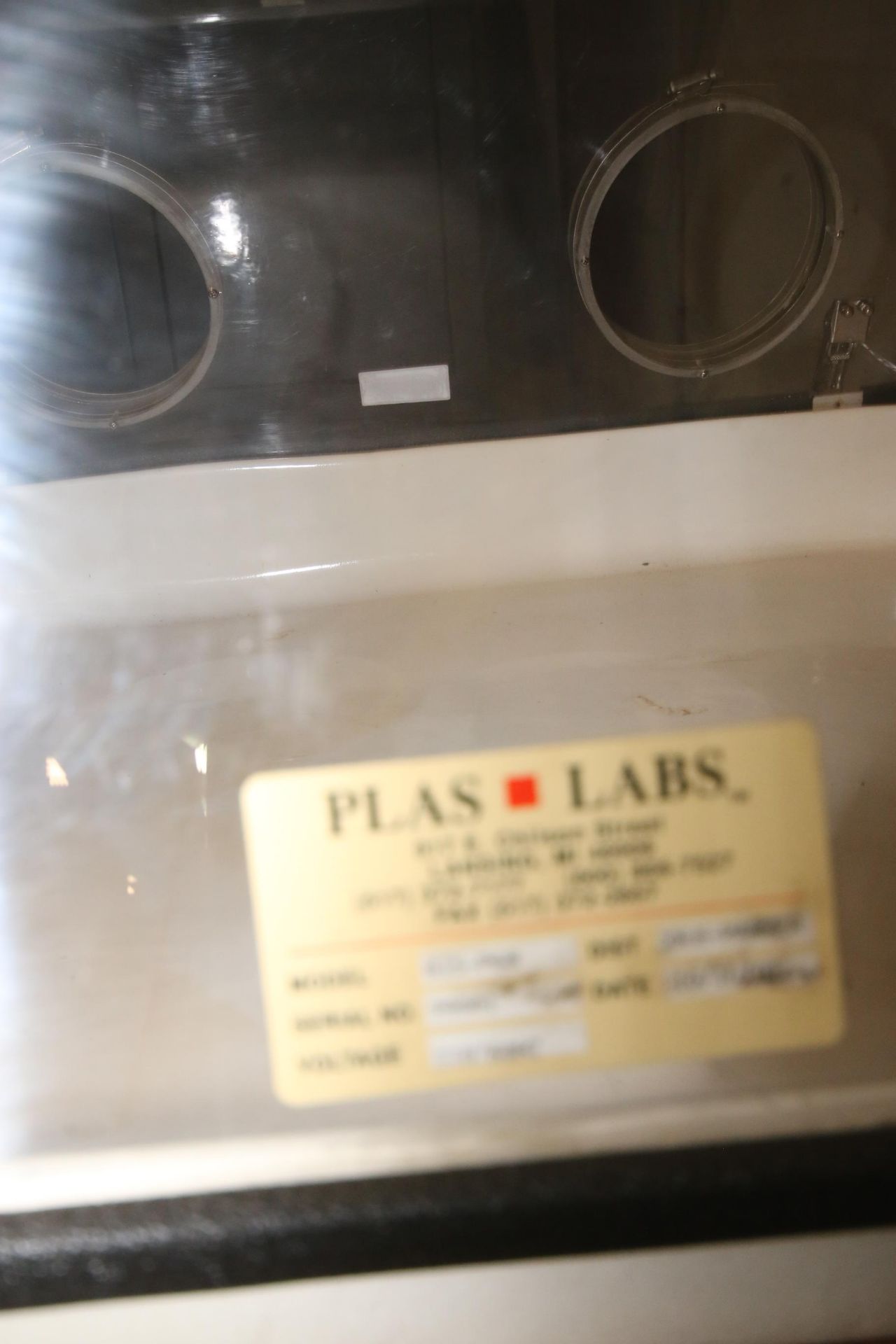 Plas Lab Glove Box, M/N 815-PGB, S/N 29001, 110 Volts, Enclosed Chamber Aprox. 31" L x 24" W *** - Image 3 of 4