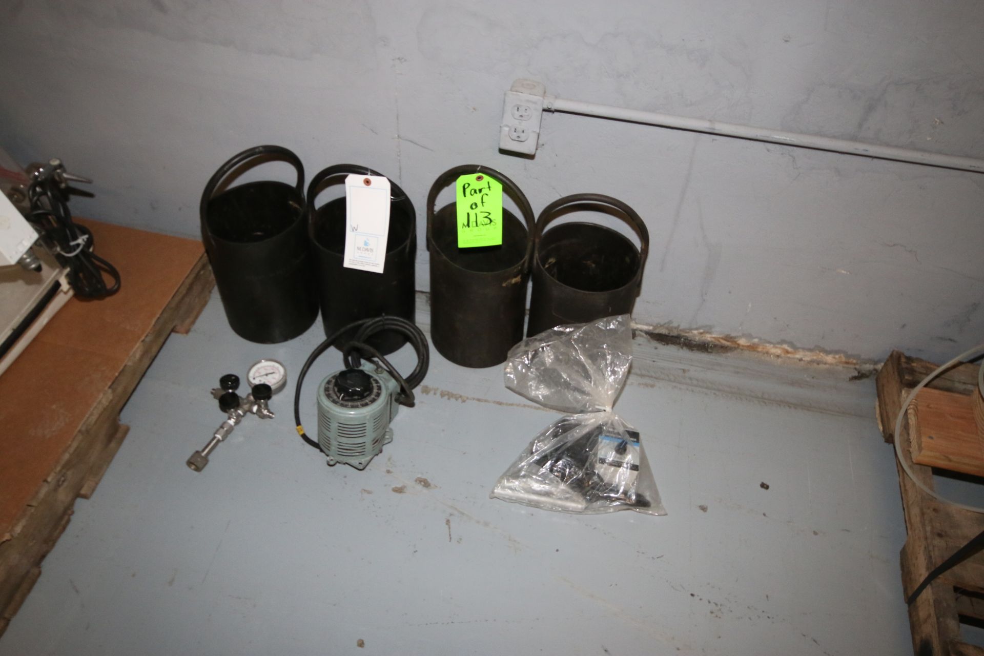 Plas Lab Glove Box, M/N 815-PGB, S/N 29001, 110 Volts, Enclosed Chamber Aprox. 31" L x 24" W *** - Image 2 of 4