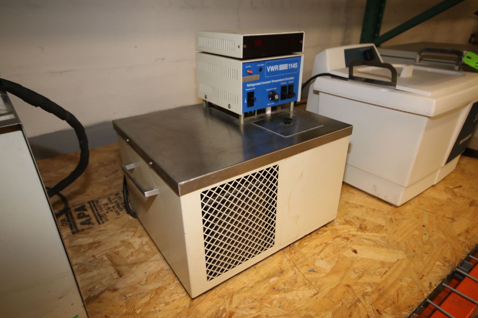 VWR S/S Water Bath, M/N 1145, S/N 882280, with Refrigerated Constant Temp. Circulator ***Located - Image 2 of 3