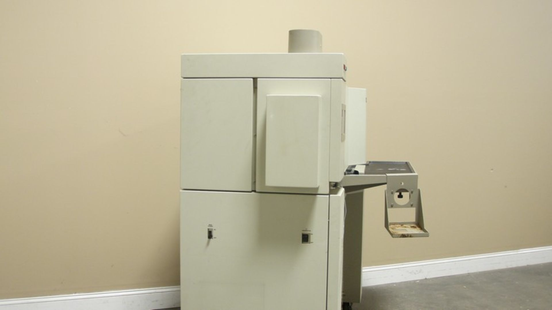 Perkin Elmer Optima 3000 Spectrometer, S/N 069N7013101 (NOTE: Unit Powers On, Some Rust on Bottom - Image 5 of 12