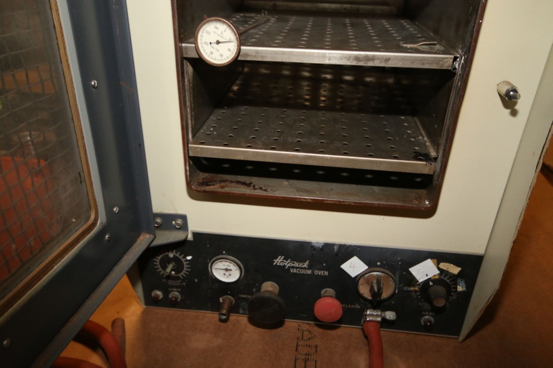 Hotpack Vacuum Oven with 1/2 hp Vacuum Pump, 115 Volts ***Located in MDG Auction Showroom-- - Image 3 of 3