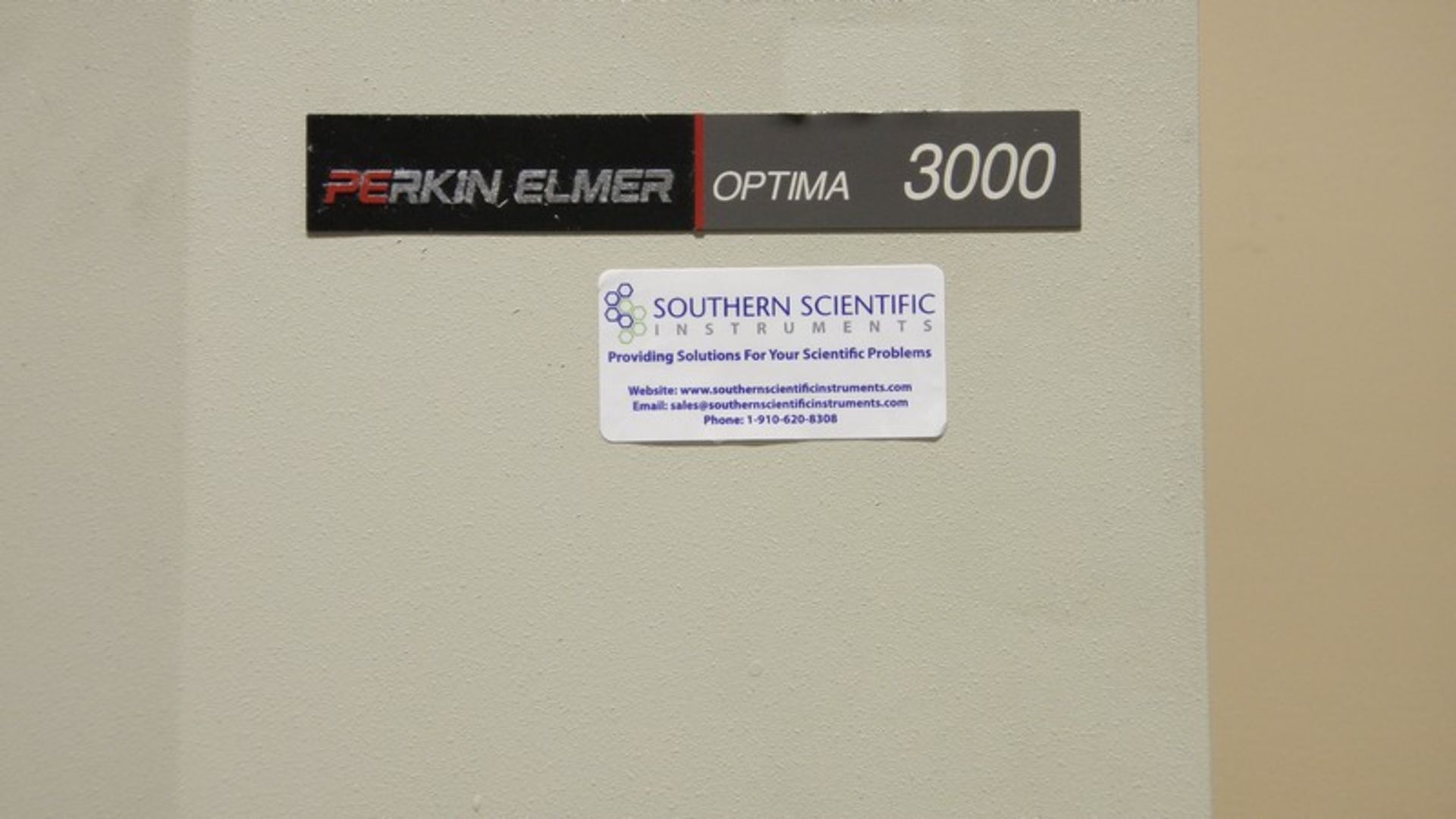 Perkin Elmer Optima 3000 Spectrometer, S/N 069N7013101 (NOTE: Unit Powers On, Some Rust on Bottom - Image 2 of 12