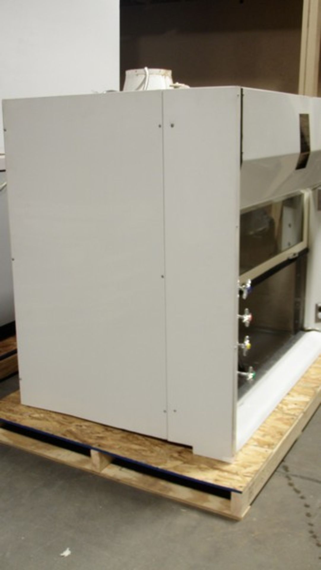 Kewaunee Scientific Airflow Supreme Fume Hood with Sink Base - Image 9 of 14