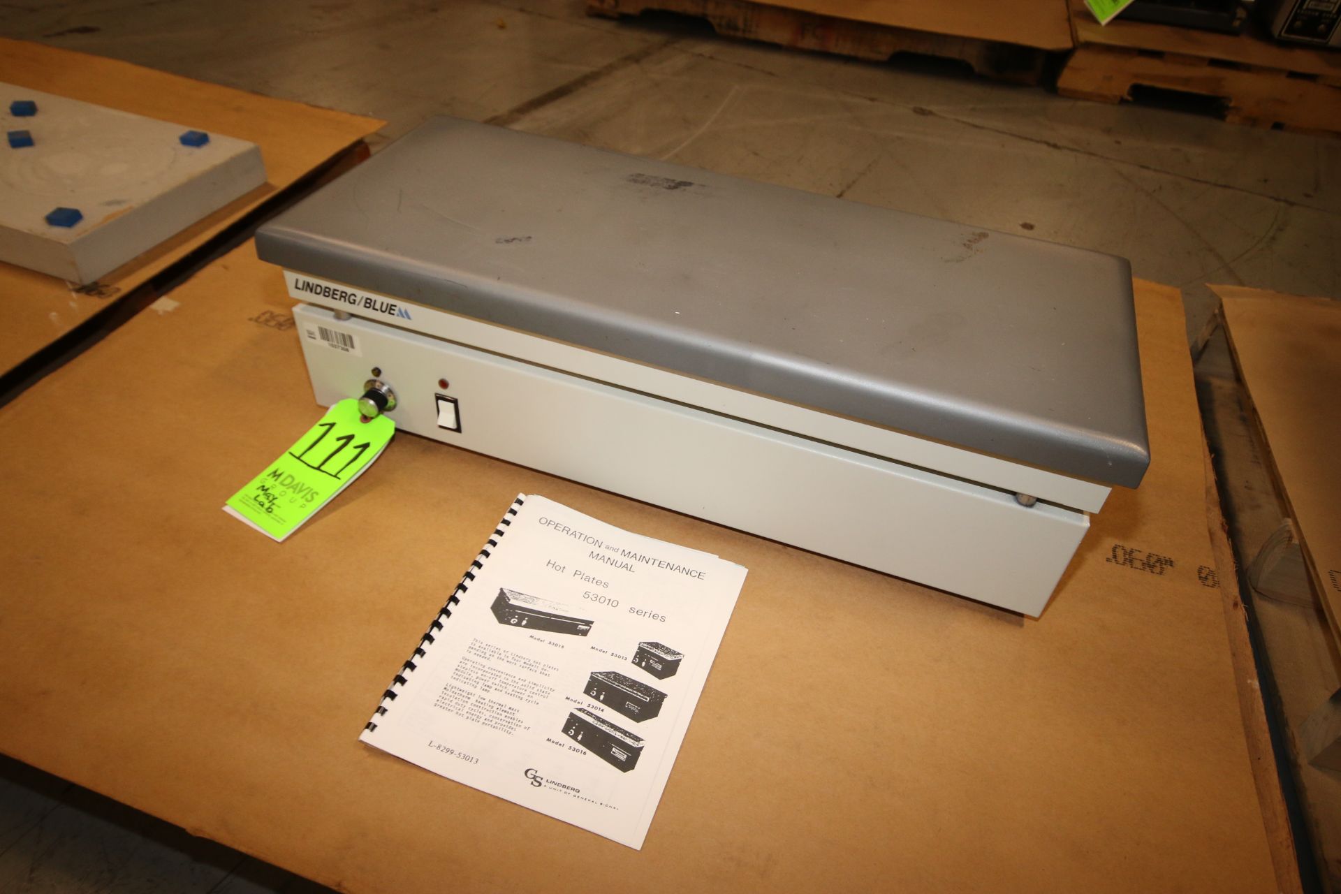 Lindberg/Blue Hot Plate, M/N HP53015C, S/N S29M-584275-TM, Temp. Range: 400 C MAX., Plate Dims.: