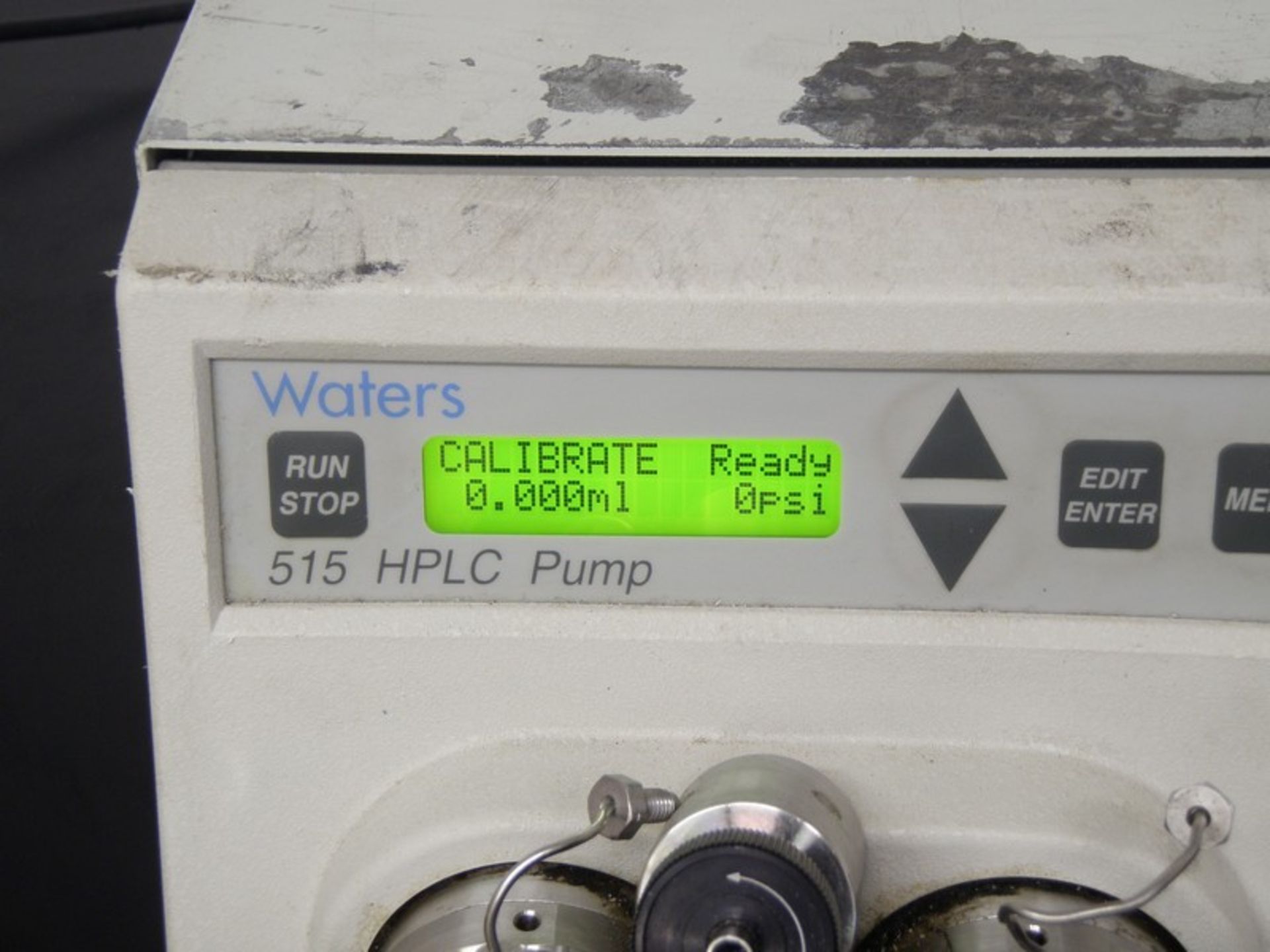 Waters 515 HPLC Pump, Model WAT20700, S/N C08515 285A (NOTE: Pump Powers On)***Located in NC*** - Image 7 of 9