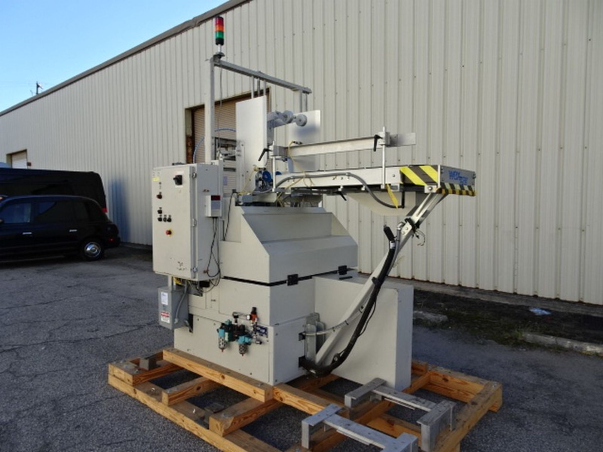 Wexxar ATH Tray Former with ITW Dynatec glue tank; 460v-3ph-60Hz; S/N 1853; Optional bottom skid for - Image 2 of 7