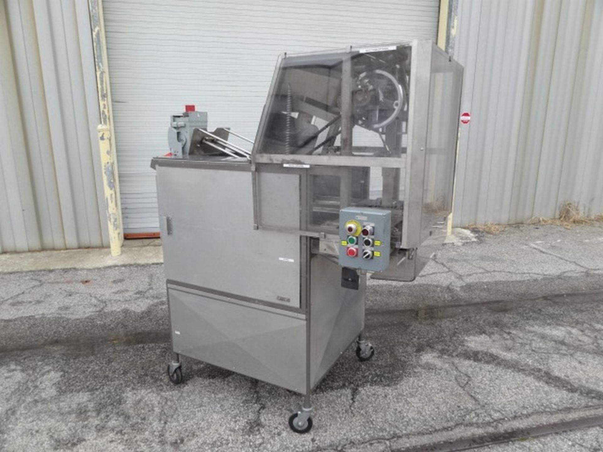 AE Randles 16-26 Tray Former for self-locking trays; 480v-3ph-60Hz; S/N 3422; Optional bottom skid