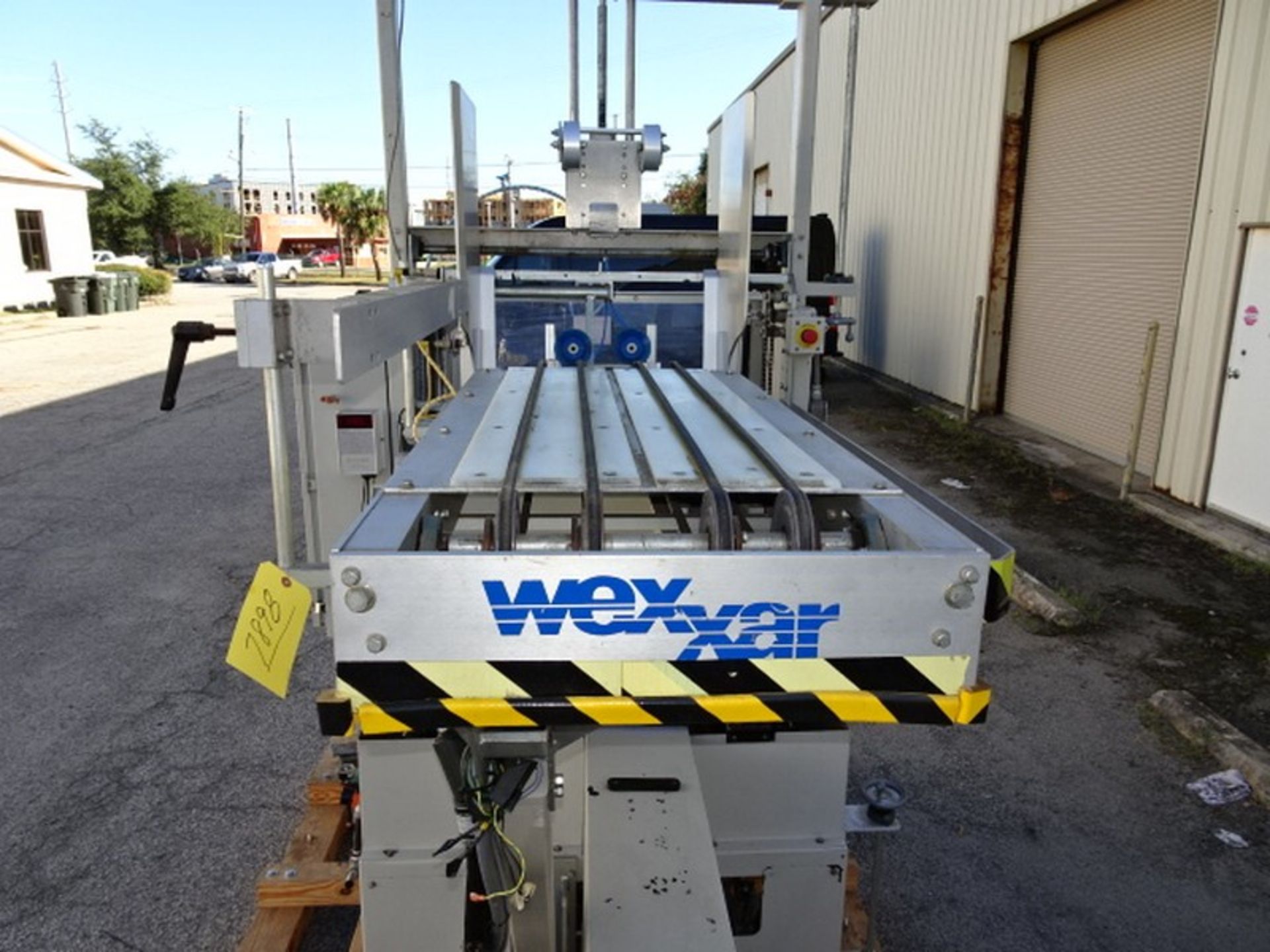 Wexxar ATH Tray Former with ITW Dynatec glue tank; 460v-3ph-60Hz; S/N 1853; Optional bottom skid for - Image 3 of 7