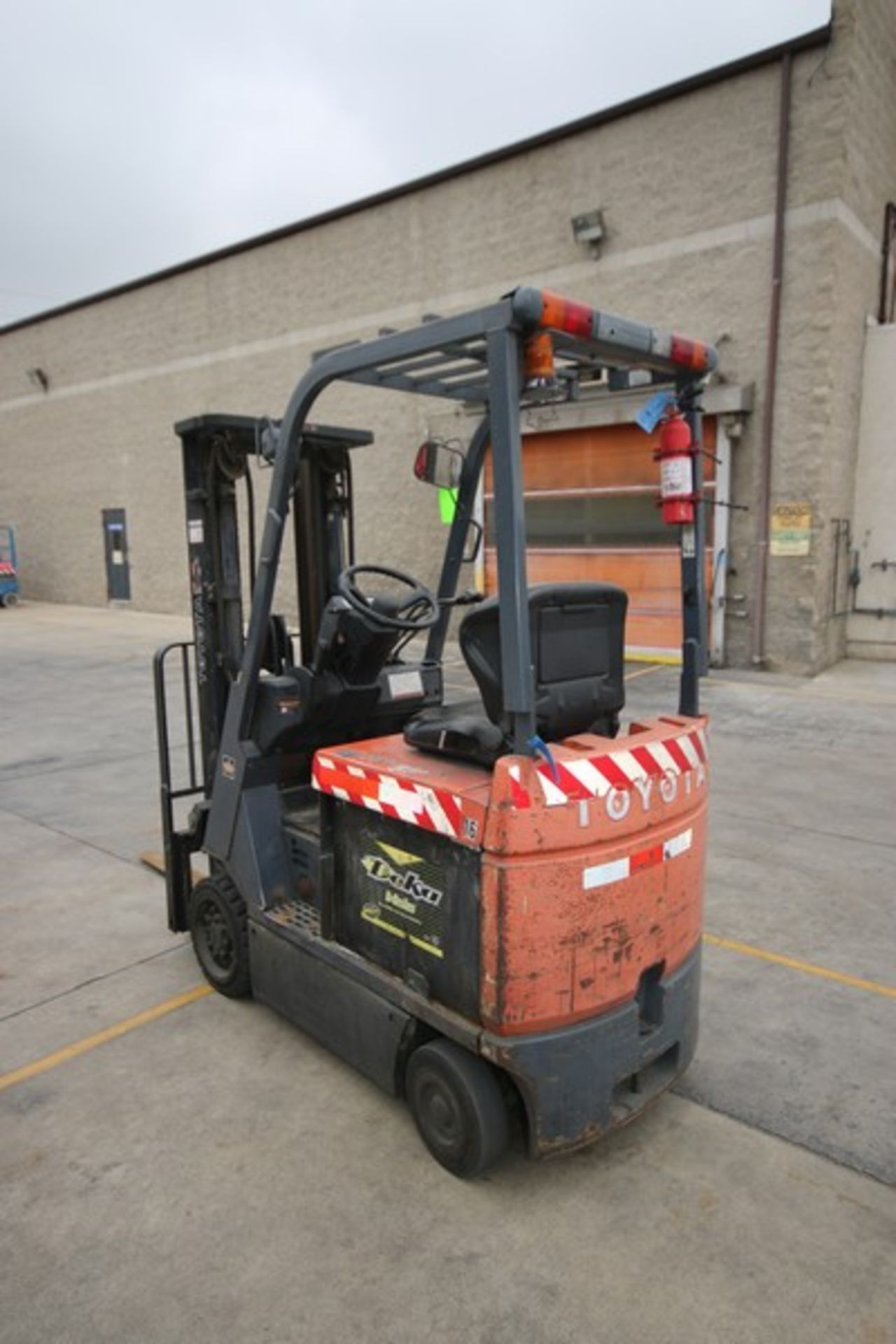 Toyota 2,600 lb. Sit-Down Electric Forklift, M/N 7FBCU15, S/N 60271, with 36 Volt Battery, with - Image 4 of 8