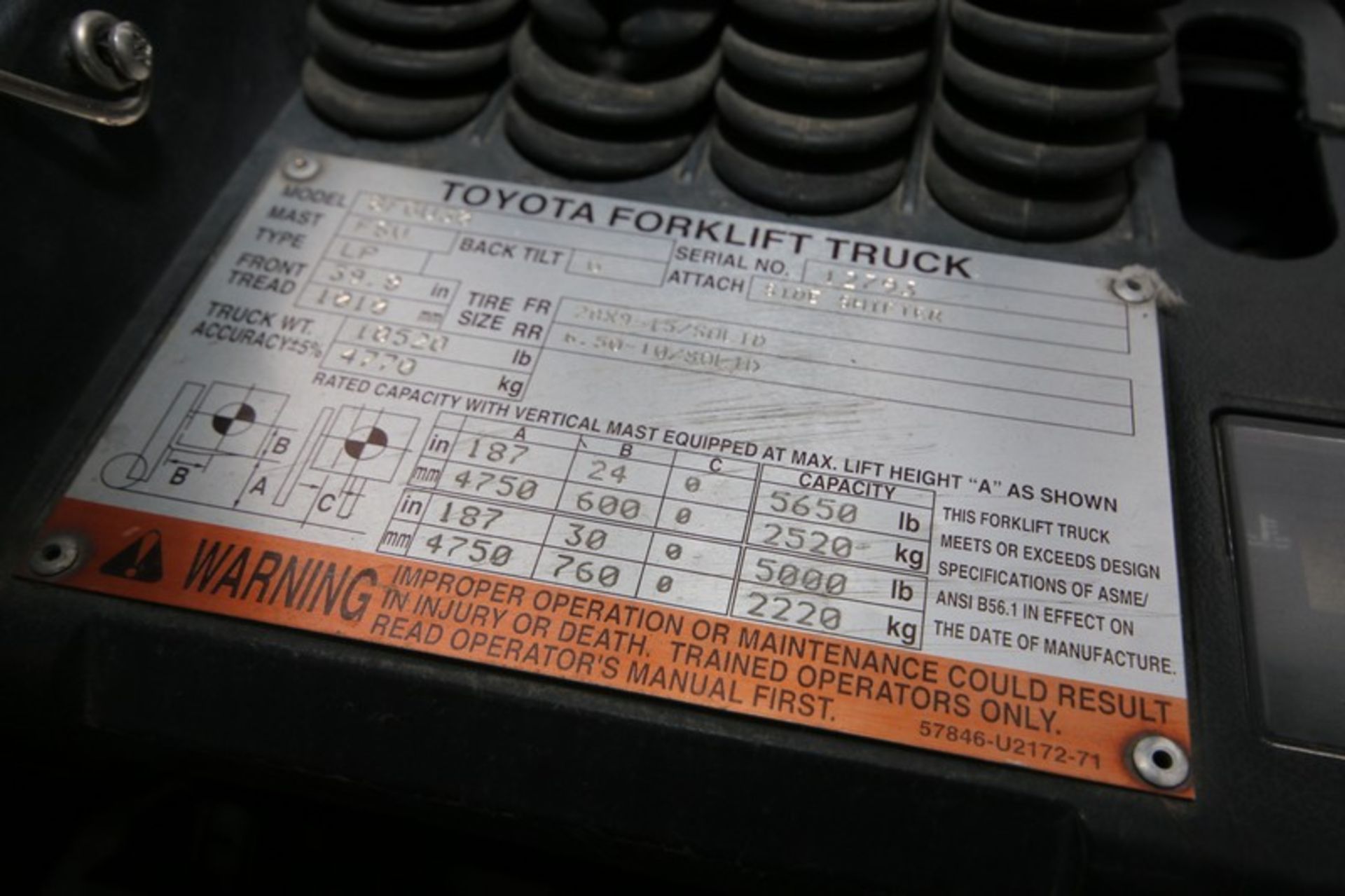 Toyota 5,650 lb. Sit-Down Propane Forklift, M/N 8FGU30, S/N 12793, with 3-Stage Mast, with - Image 6 of 9