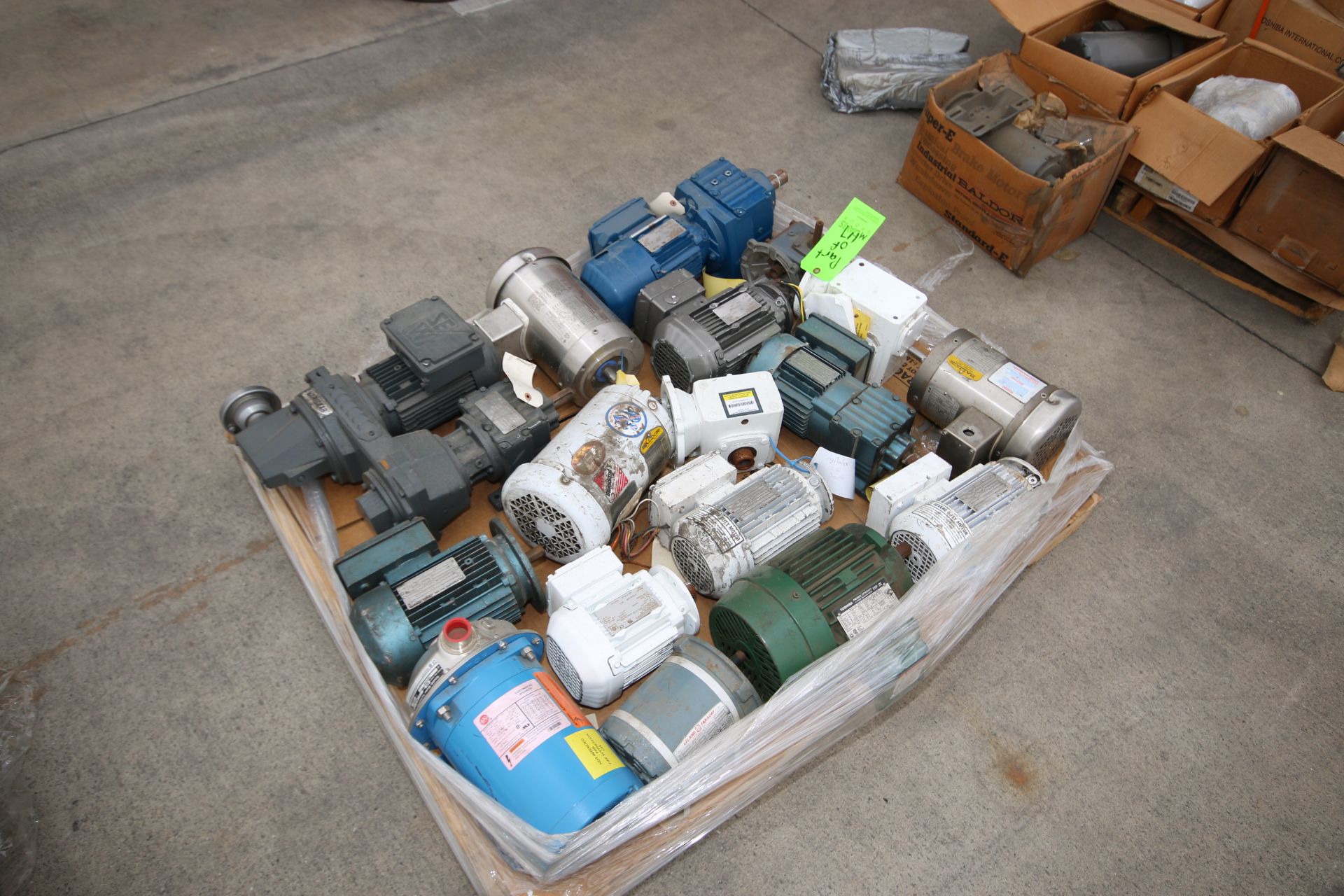 3-Pallets of USED Motors and Drives, Aprox. (40) Drives/Motors, Includes hp Range from 1/2- 5 hp - Image 4 of 4