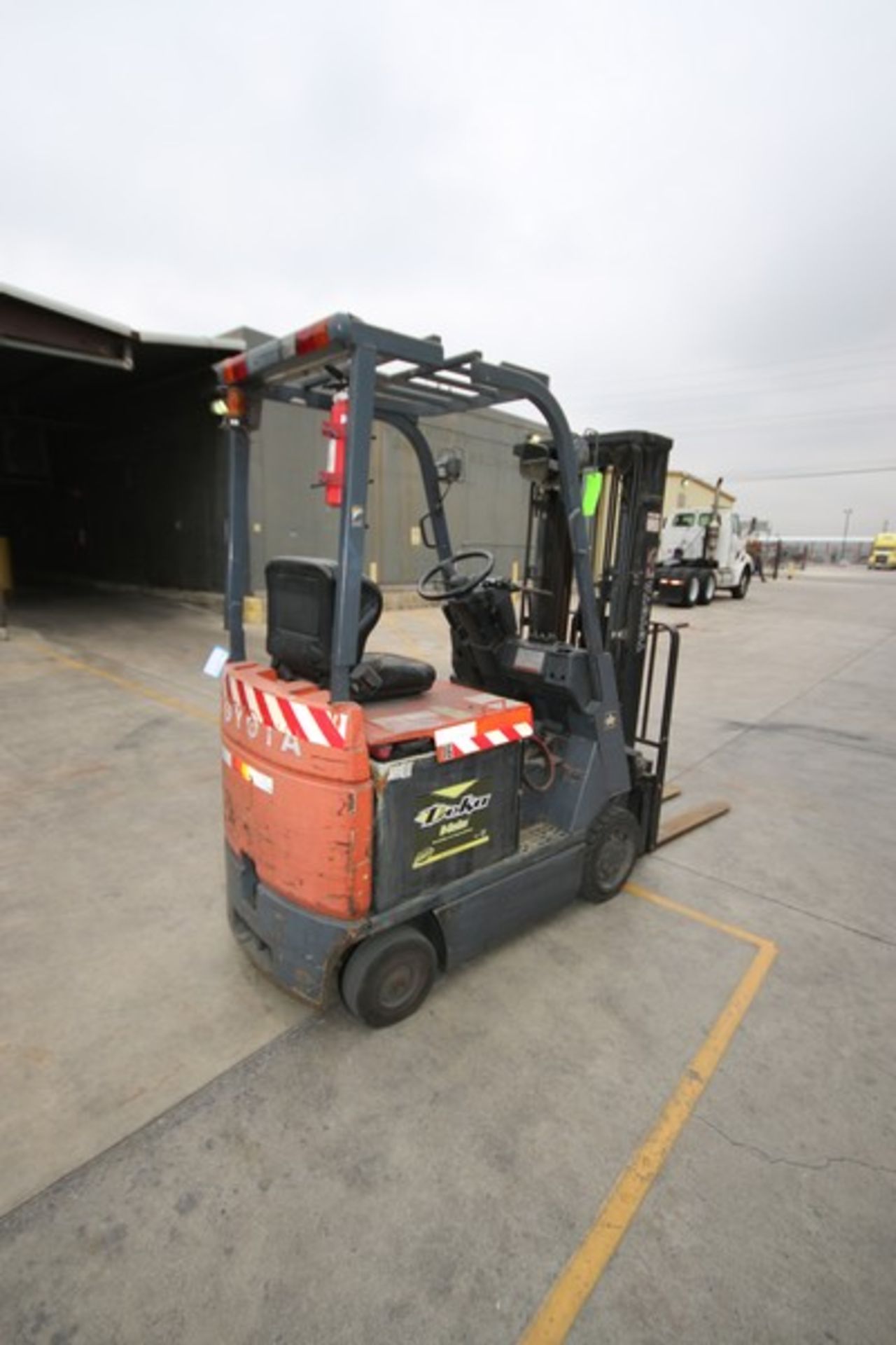 Toyota 2,600 lb. Sit-Down Electric Forklift, M/N 7FBCU15, S/N 60271, with 36 Volt Battery, with - Image 5 of 8