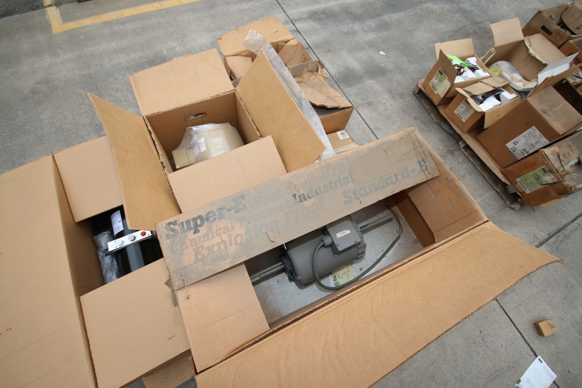 3-Pallets of NEW Motors and Drives, Aprox. (32) NEW In Box Drives/Motors, hp Range from 1/2 hp- 10 - Image 3 of 5