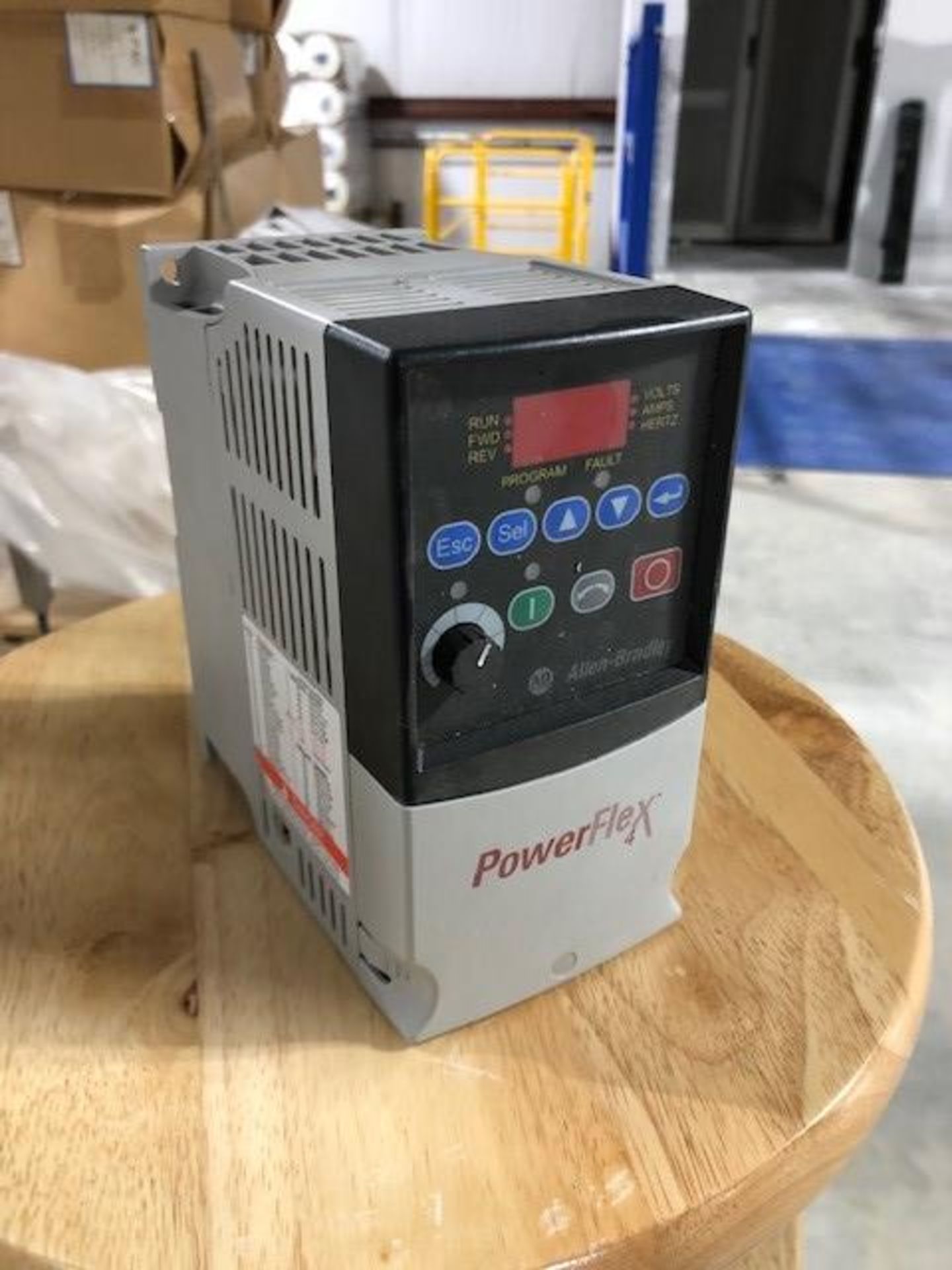 Allen Bradley PowerFlex4, Cat No. 22A-B2P3N104, MFD: 09/2003 ***LOCATED IN MECHANICSVILLE, VA***