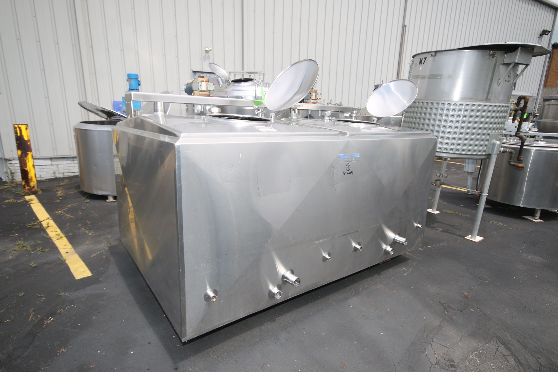 Mueller 2-Compartment 500 Gallon S/S Jacketed Flavor Tank, S/N 301421-1, with (2) Top Mounted - Image 2 of 6