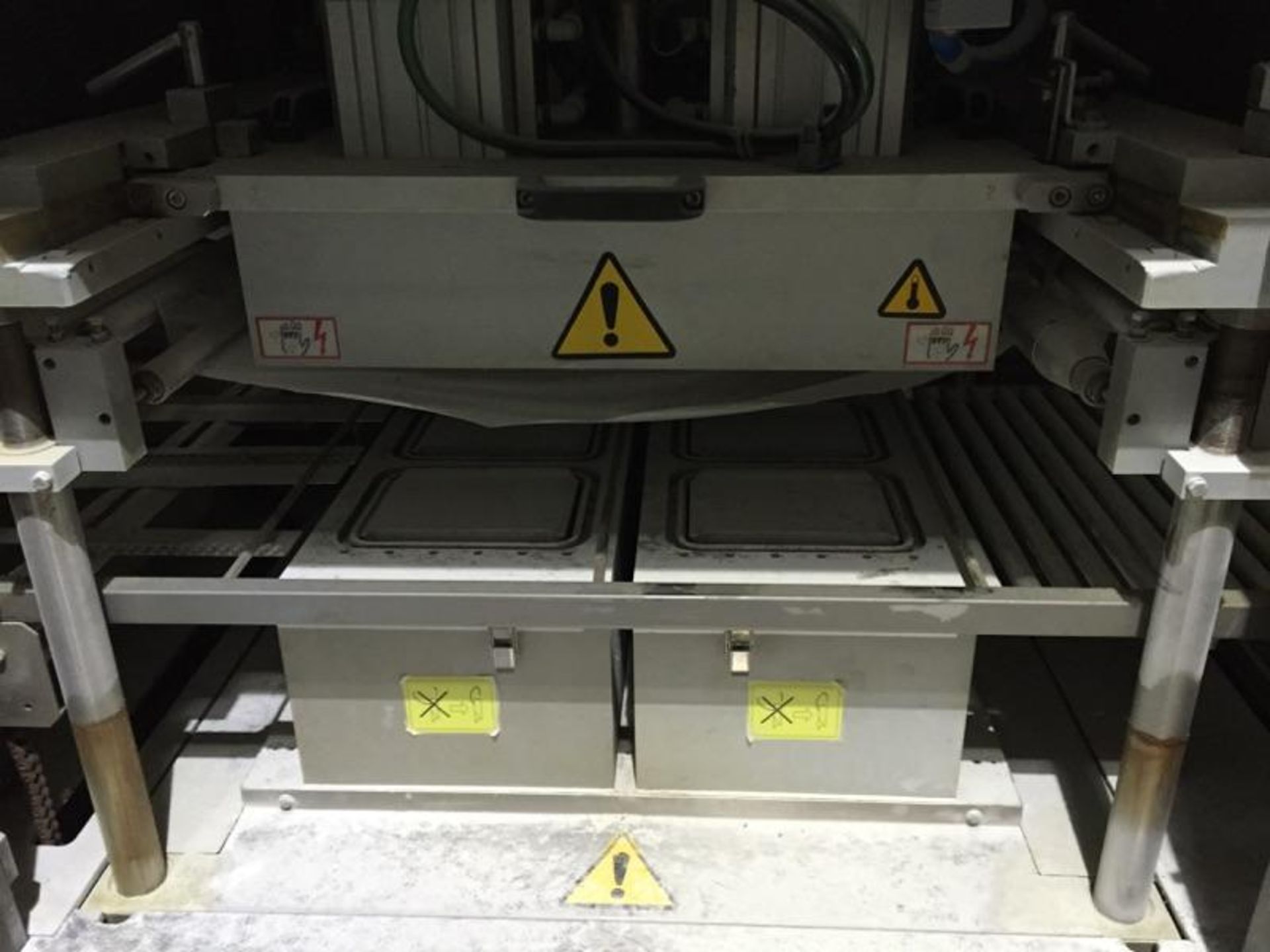 Ulma Taurus Tray Sealer, M/N 570N, S/N 721 0060, Capable of Trays Listed Below:Description:Ulma - Image 2 of 7