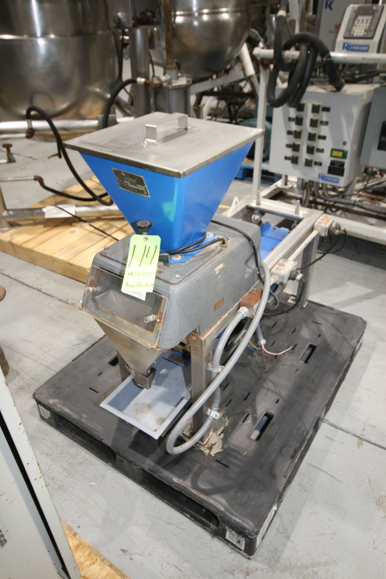 Omega Vibratory Feeder - Image 4 of 5